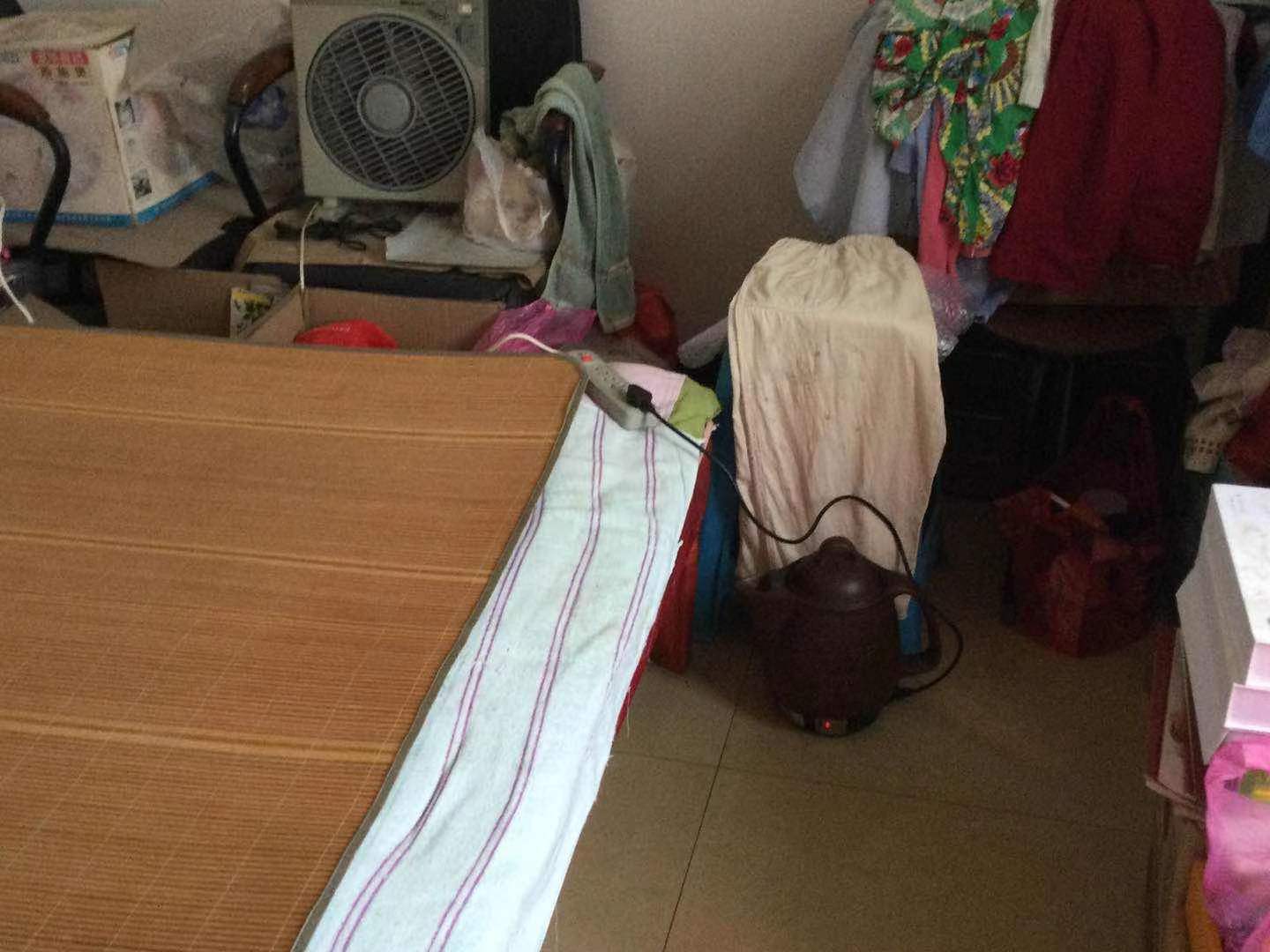 金谷市场 4室2厅2卫 53.8万 金谷市场 4室2厅2卫 53.8万卧室