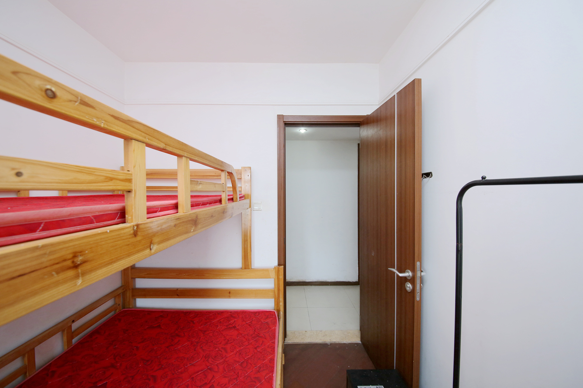 万科金域蓝湾  3室2厅1卫    108.0万卧室