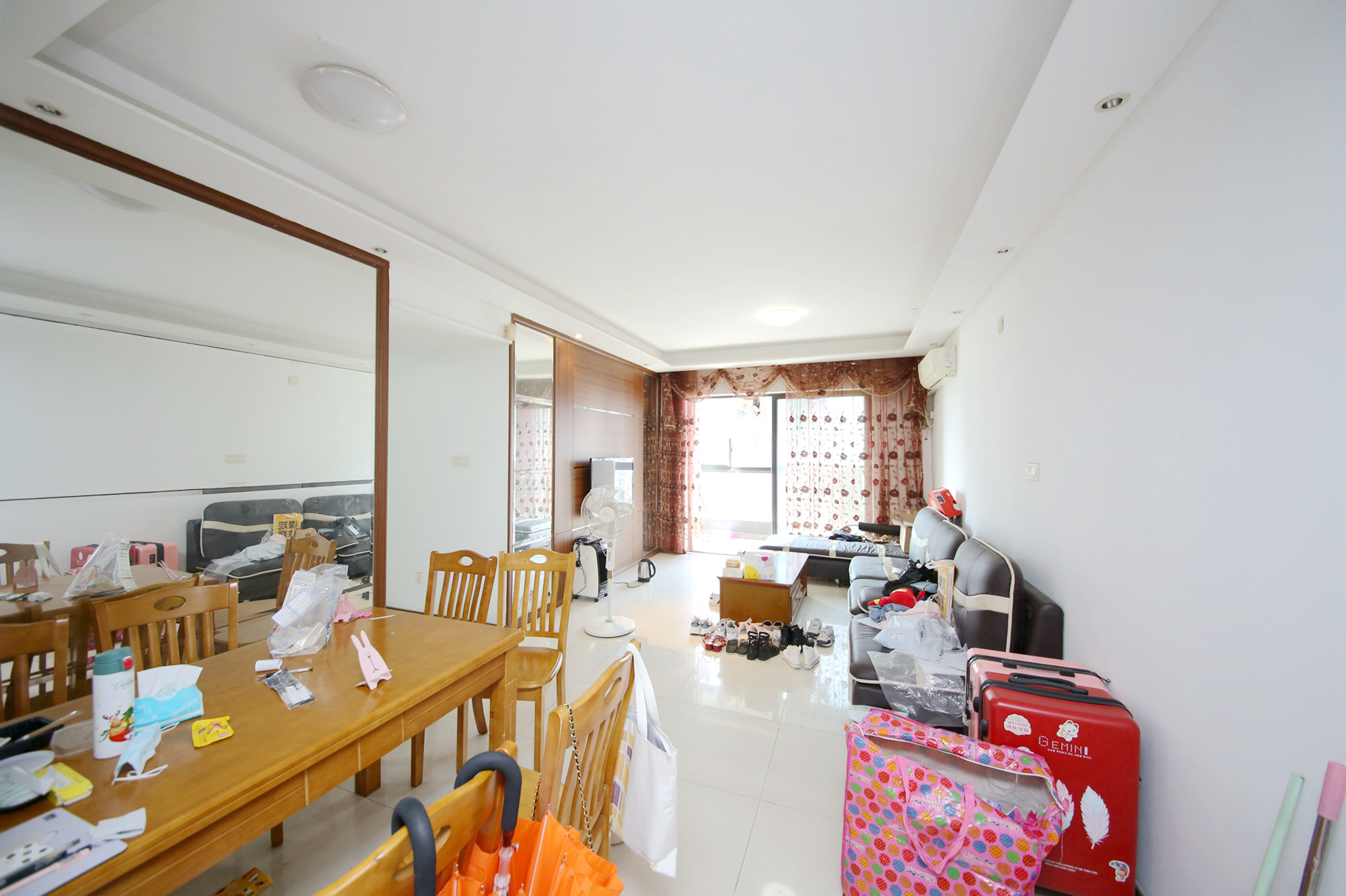 万科金域蓝湾  3室2厅1卫    108.0万客厅