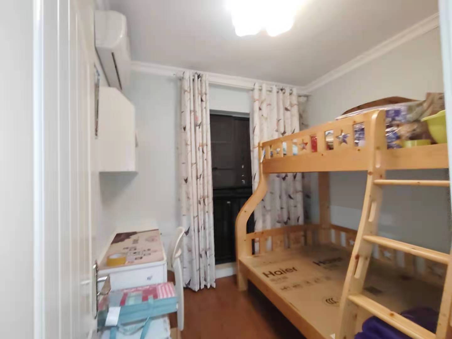 中建御山和苑  3室2厅1卫   78.00万客厅
