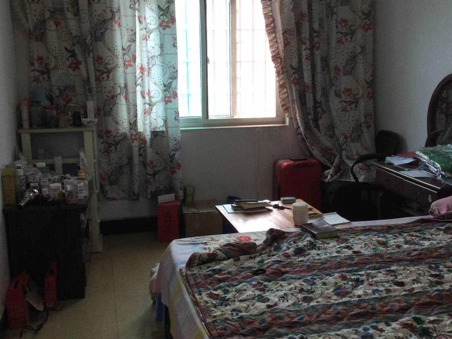 金谷市场 4室2厅2卫 53.8万 金谷市场 4室2厅2卫 53.8万卧室