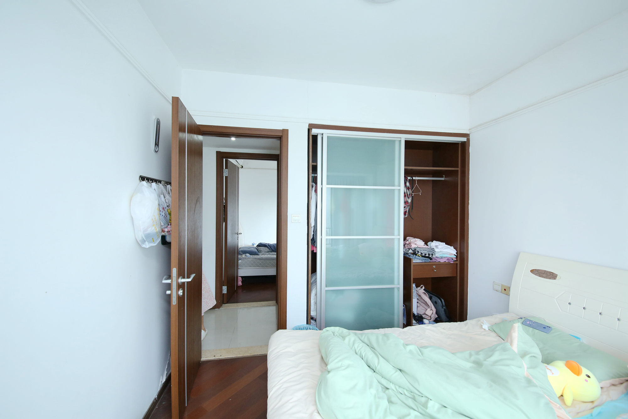 万科金域蓝湾  3室2厅1卫    108.0万卧室