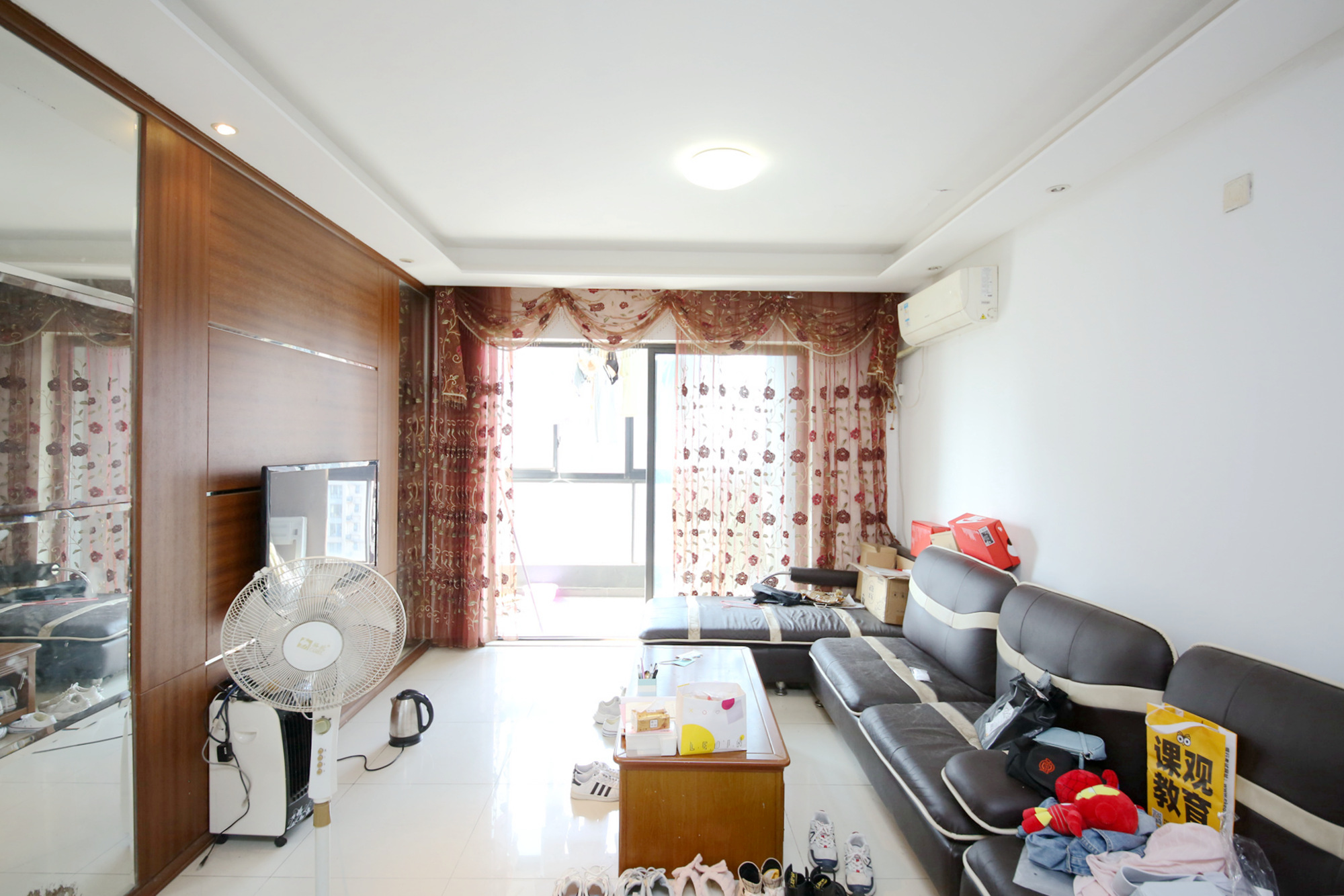 万科金域蓝湾  3室2厅1卫    108.0万室内图1