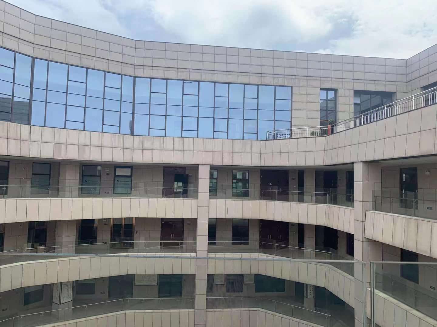 華宇時代廣場  1室1廳1衛(wèi)   15000.00元/月室內(nèi)圖