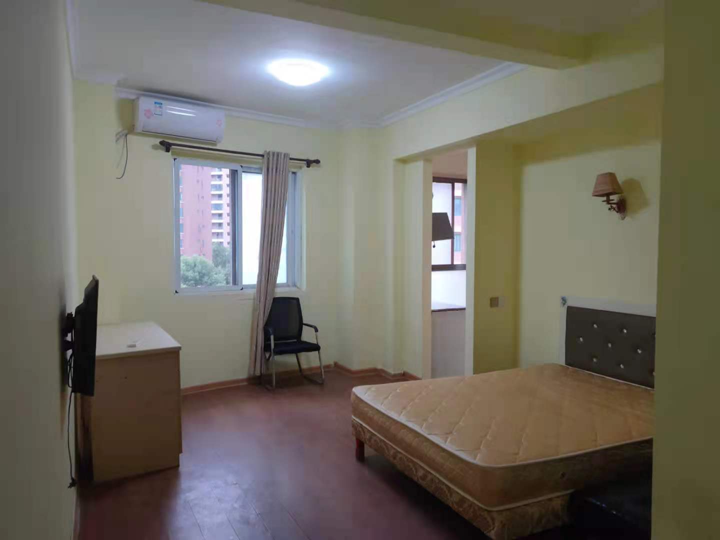 冠都现代城(冠都幸福彼岸)  1室1厅1卫    1100.0元/月 冠都现代城(冠都幸福彼岸)  1室1厅1卫    1100.0元/月