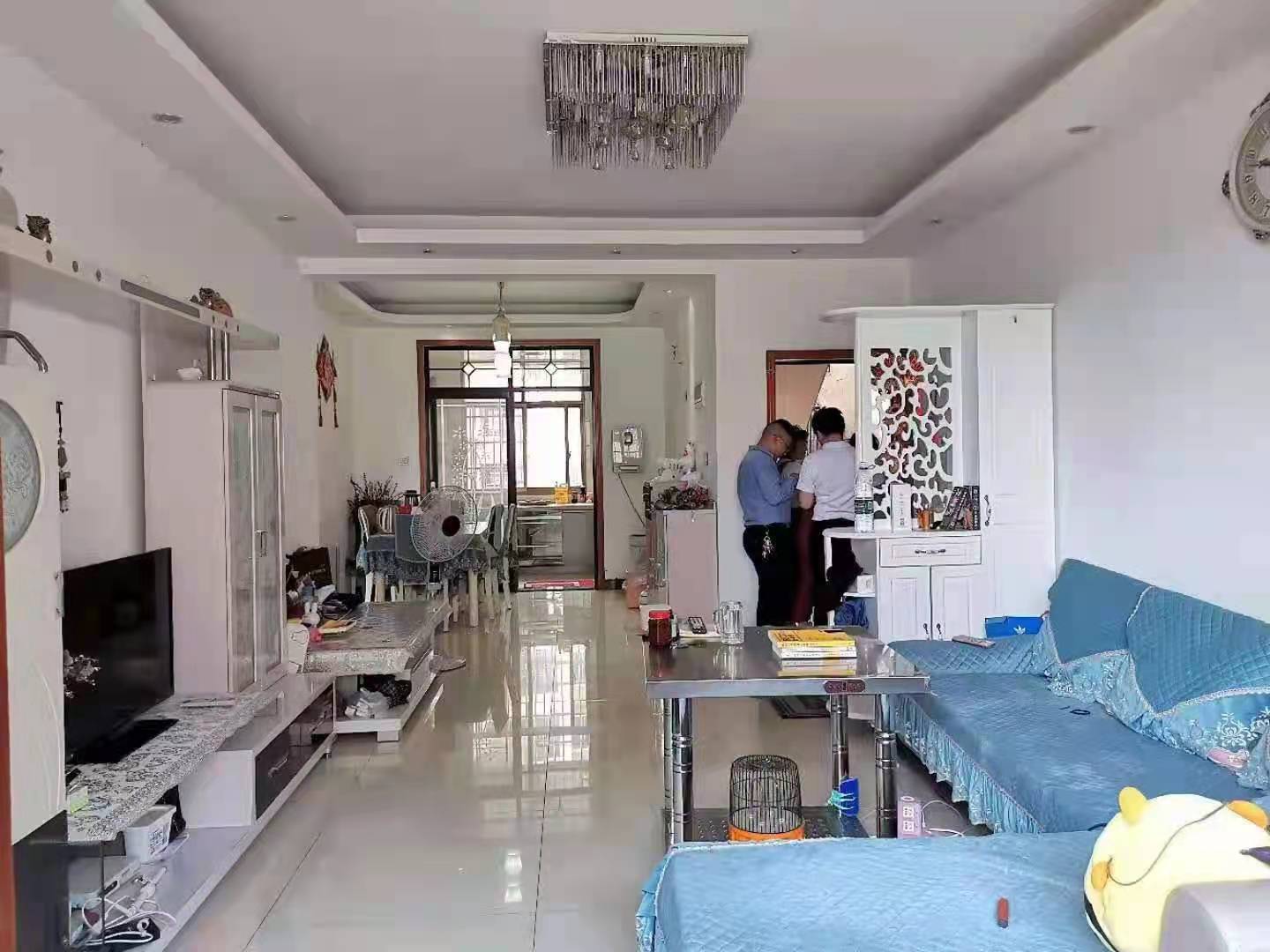 龙腾百花园 2室2厅1卫 45.8万 龙腾百花园 2室2厅1卫 45.8万客厅