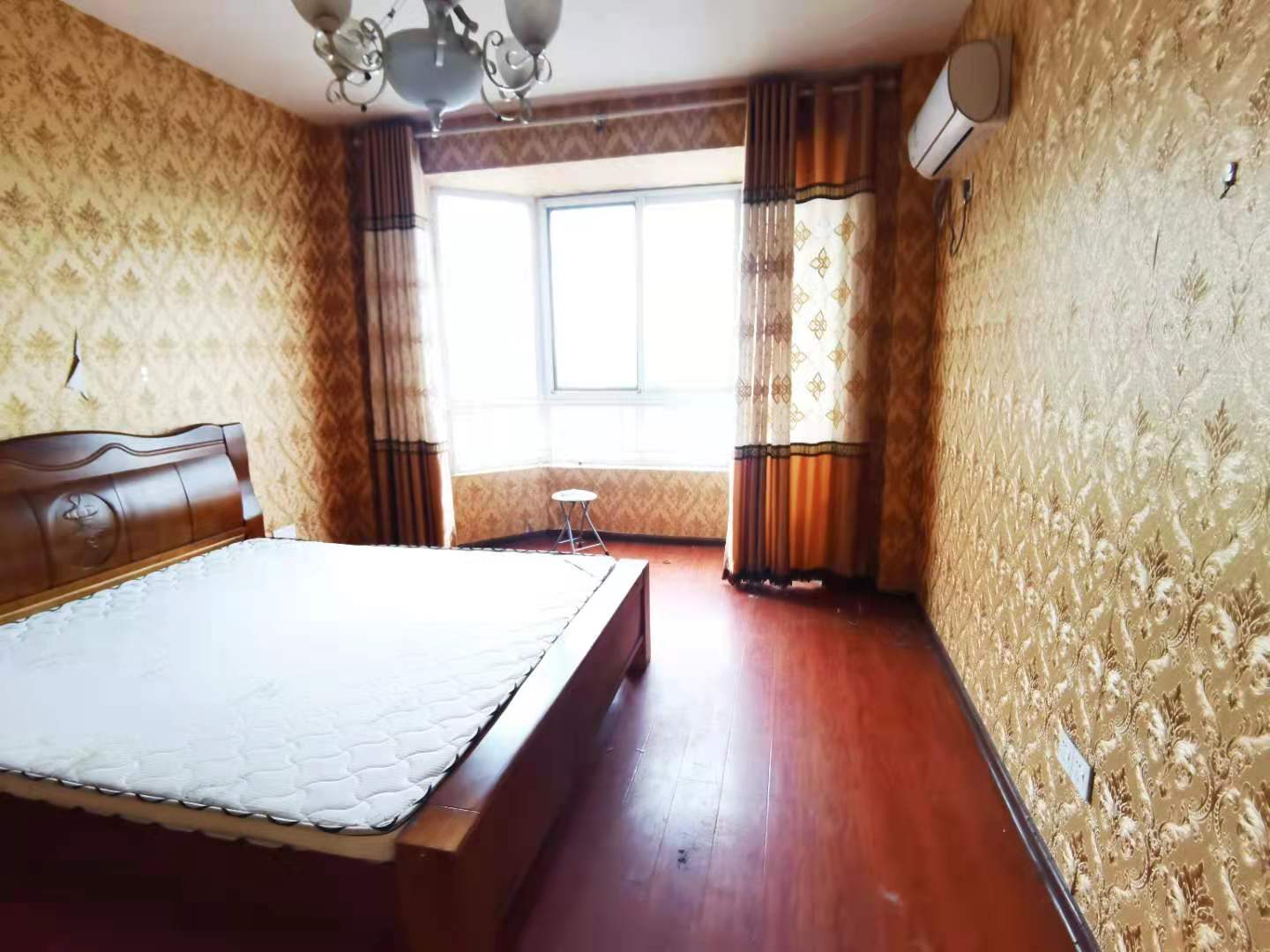 山水南雅  4室2厅2卫   2200.00元/月室内图