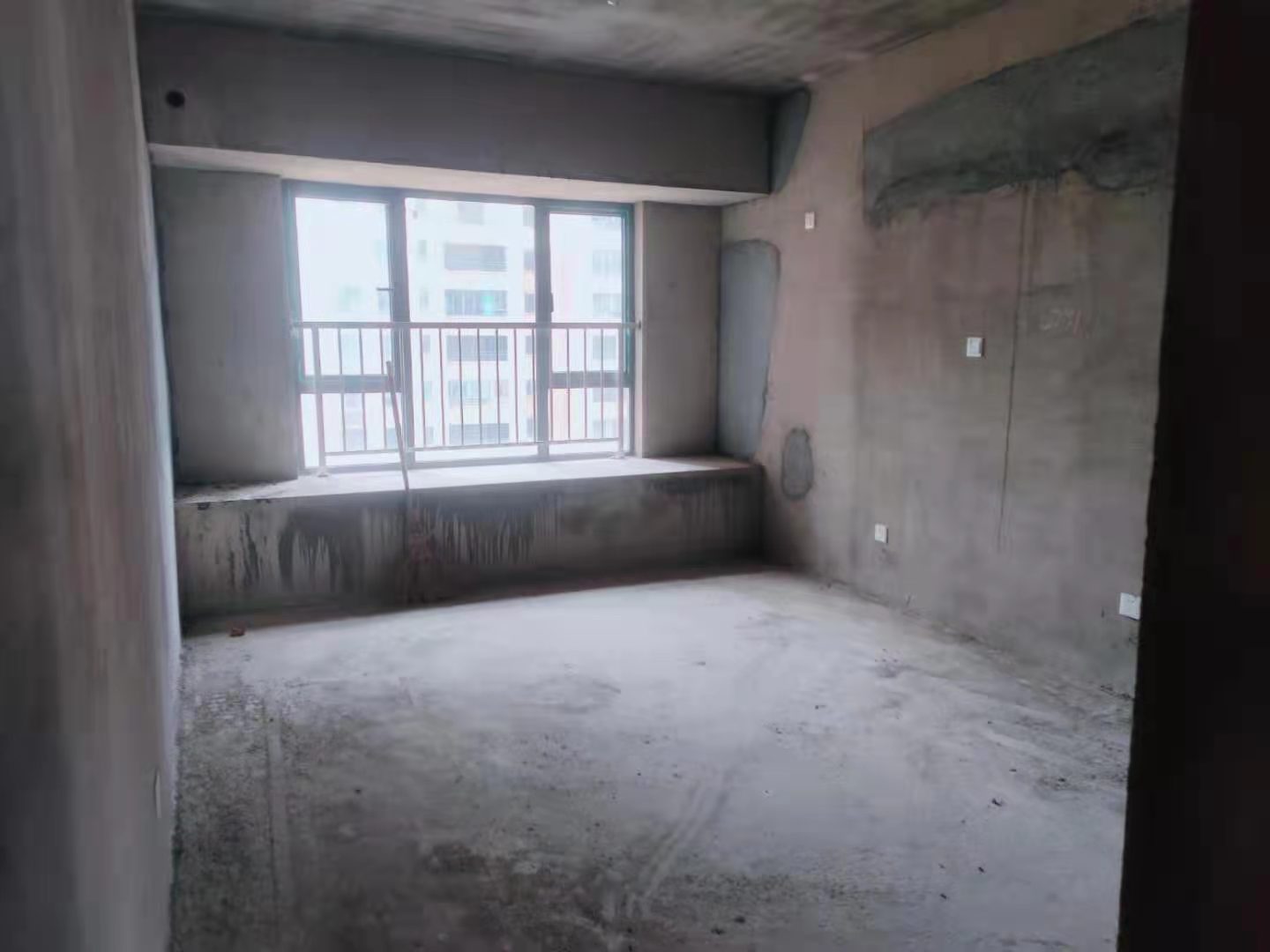 城市公园 4室2厅2卫 68.8万 城市公园 4室2厅2卫 68.8万客厅