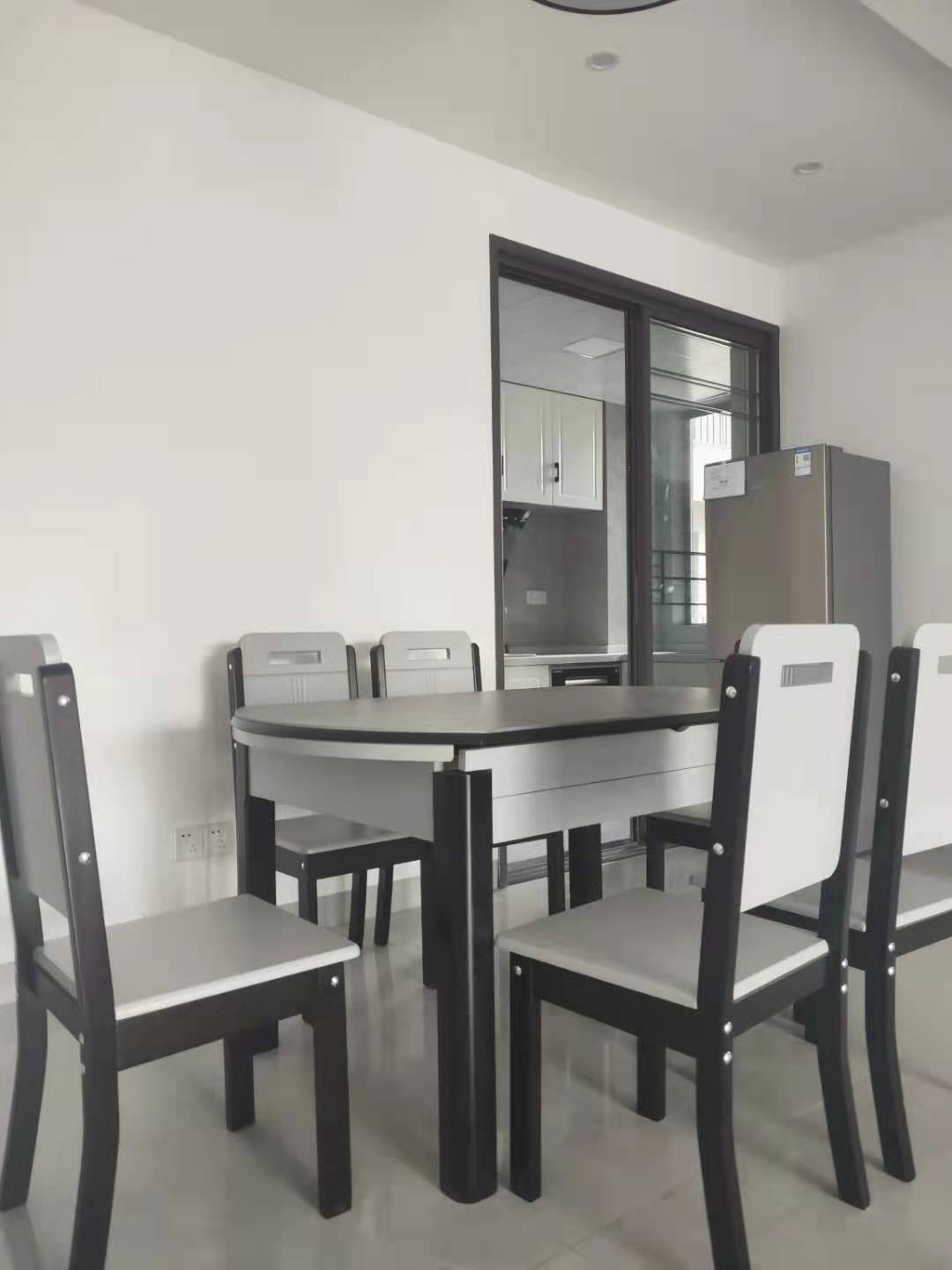 大同芙蓉二期(芙蓉广场) 2室2厅1卫 2400.0元/月 大同芙蓉二期(芙蓉广场) 2室2厅1卫 2400.0元/月室内图