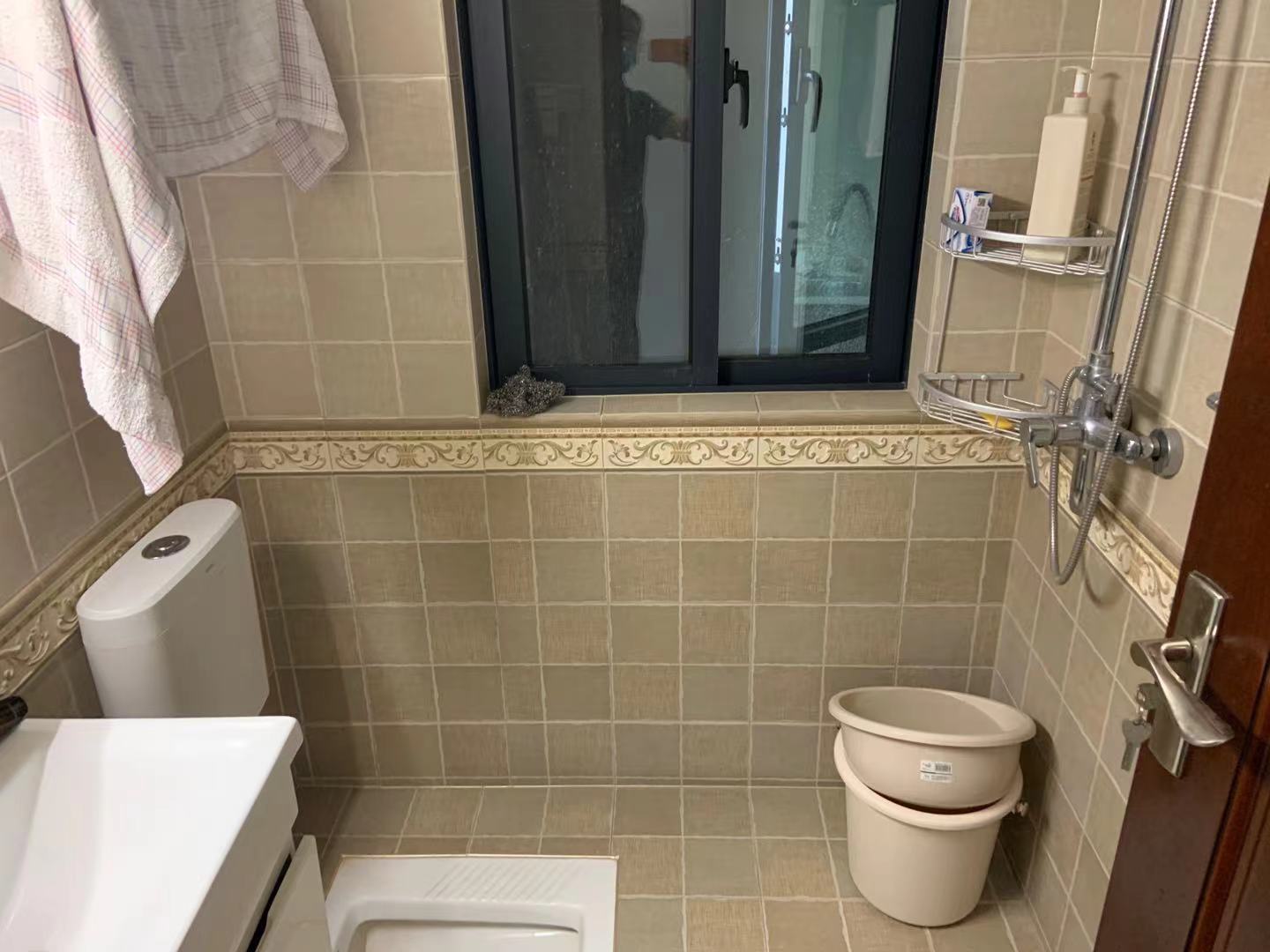 中建御山和苑  1室1厅1卫    44.5万客厅