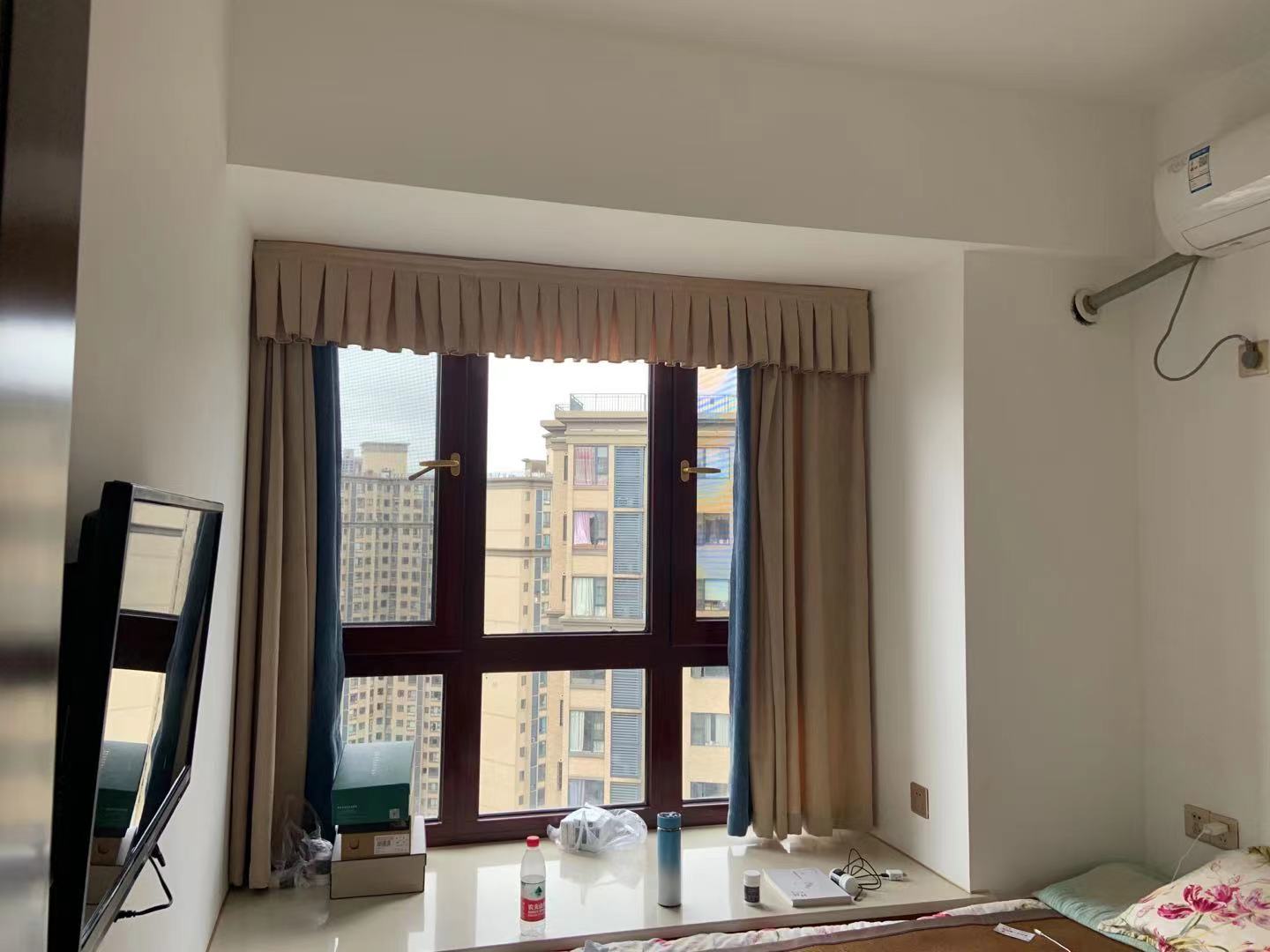 中建御山和苑  1室1厅1卫    44.5万客厅