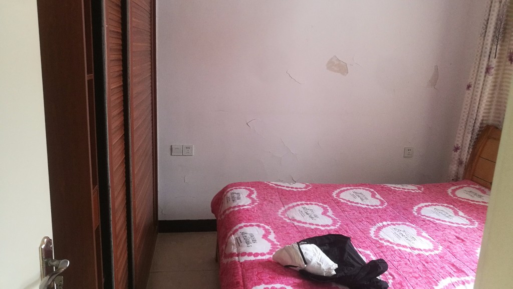 响石四村 2室1厅1卫 900.0元/月 响石四村 2室1厅1卫 900.0元/月室内图