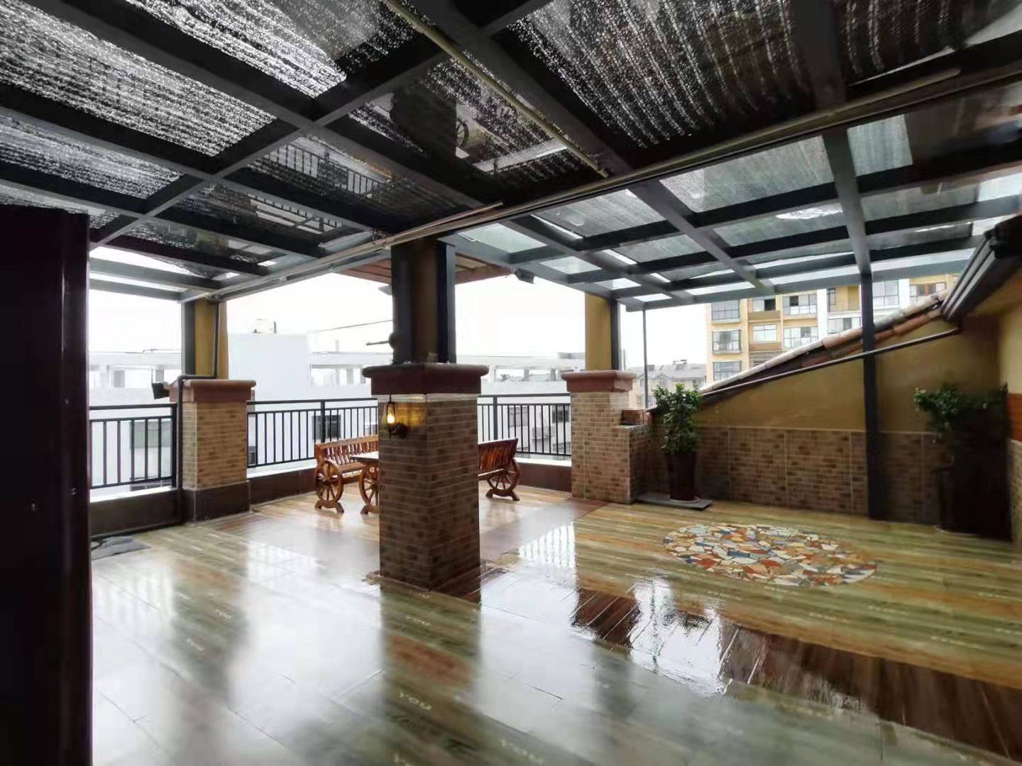 海韵天城 5室3厅3卫 350.0万 海韵天城 5室3厅3卫 350.0万客厅