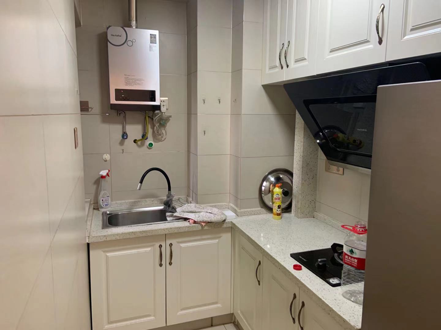 中建御山和苑  1室1厅1卫    44.5万客厅