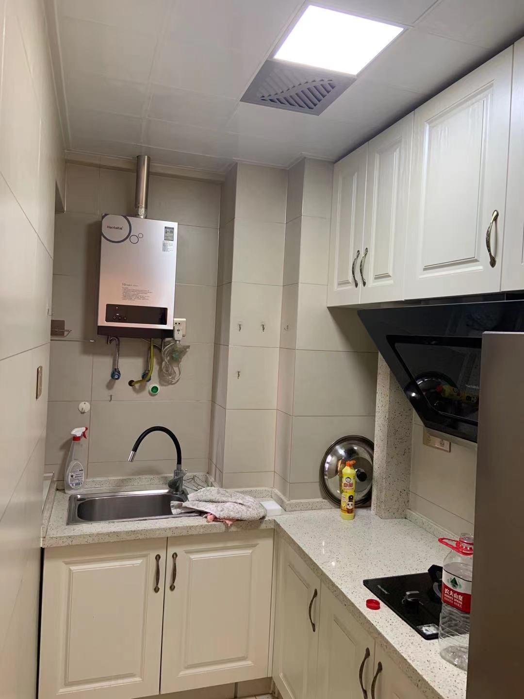 中建御山和苑  1室1厅1卫    44.5万客厅