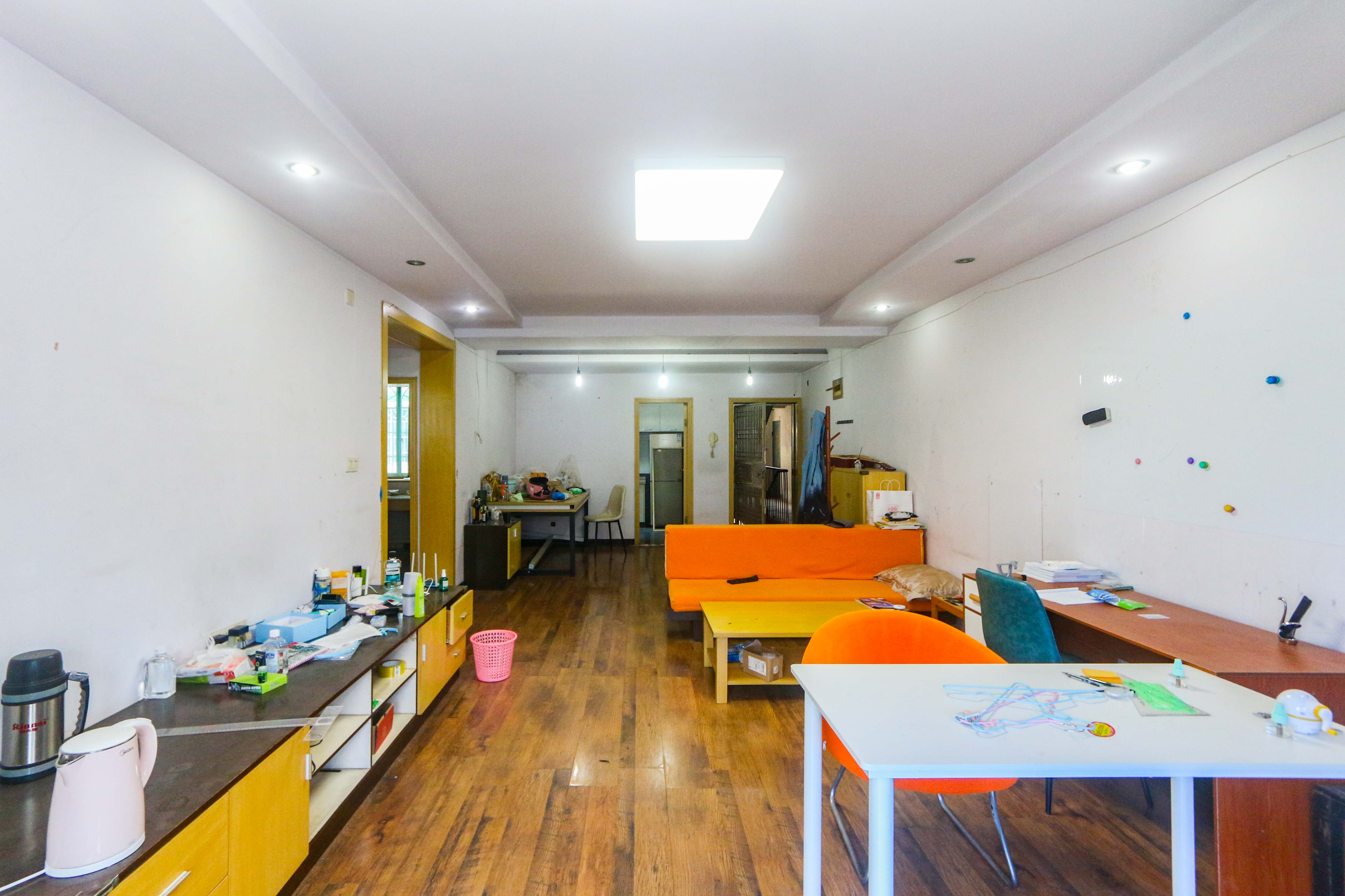 科教新村 2室2厅1卫 93.0万 科教新村 2室2厅1卫 93.0万客厅