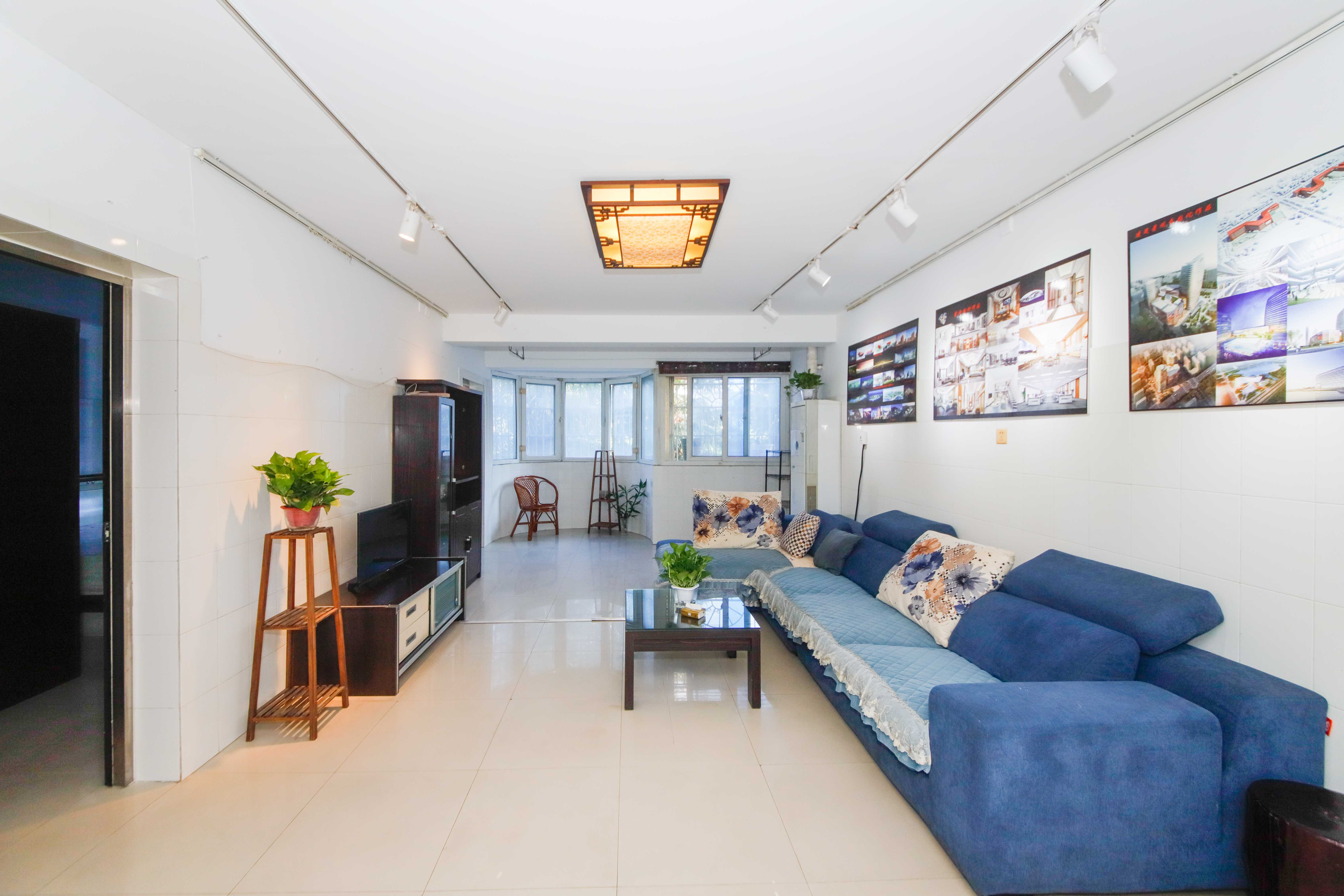 阳明山庄  3室2厅2卫    90.0万室内图1