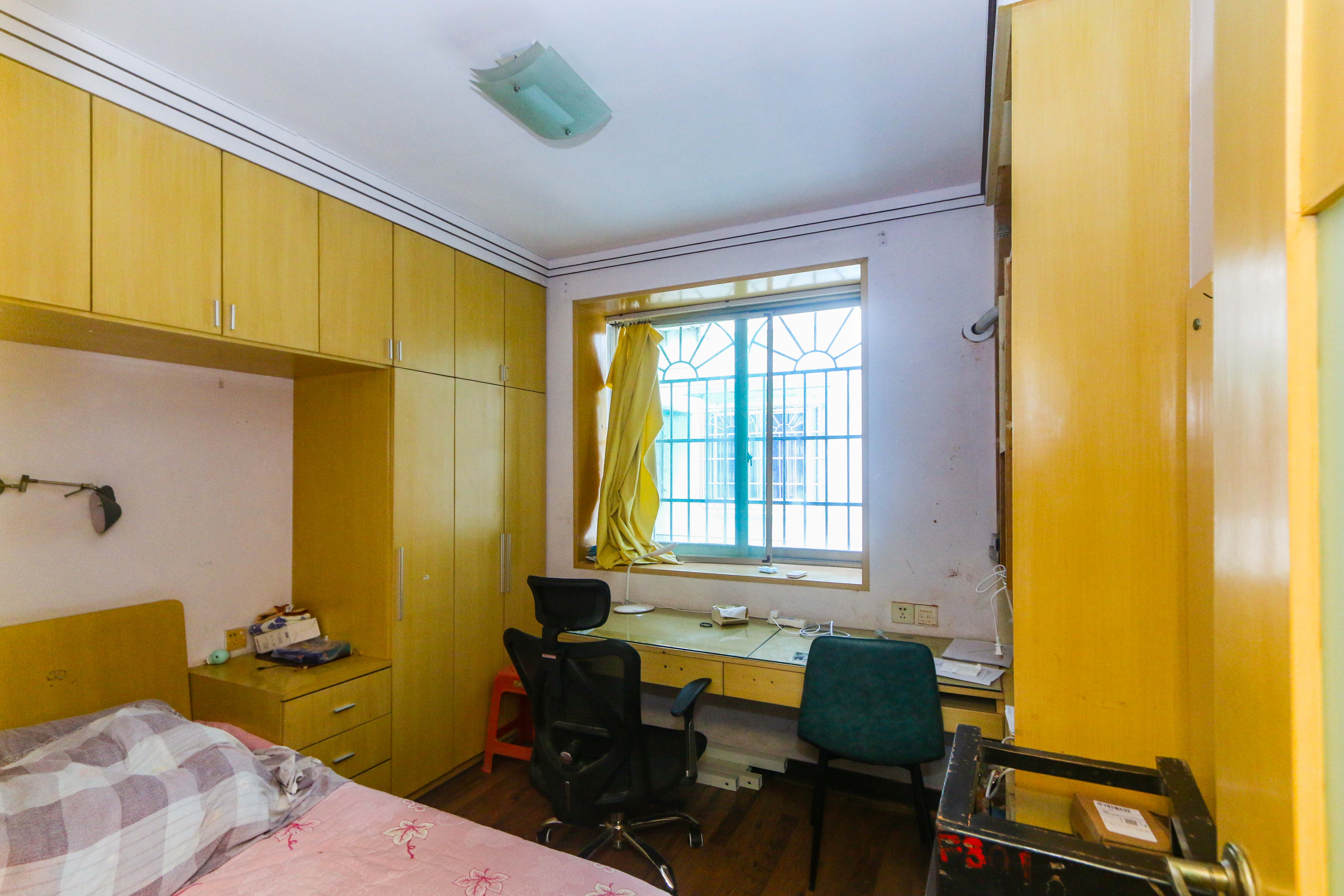 科教新村 2室2厅1卫 93.0万 科教新村 2室2厅1卫 93.0万卧室