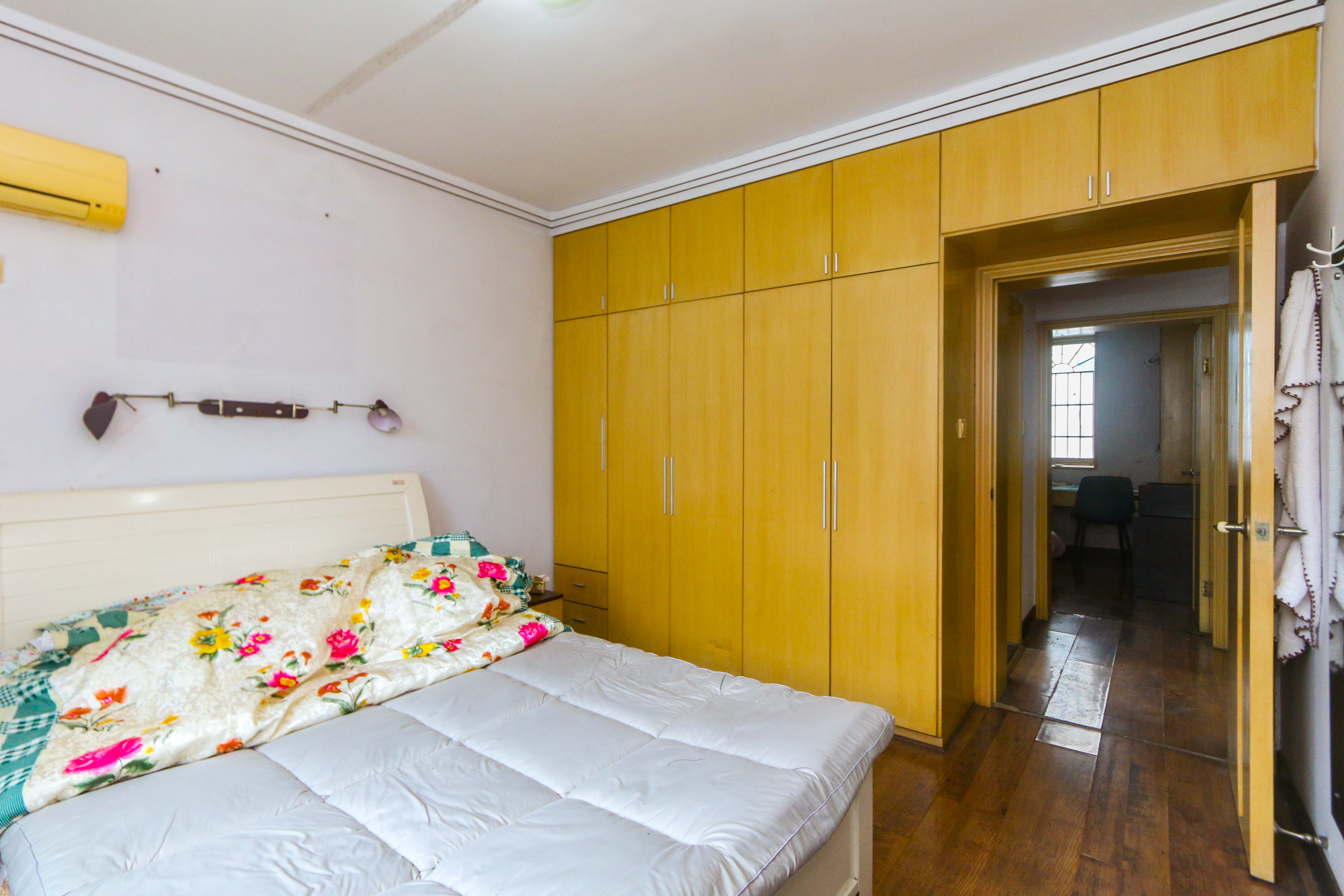 科教新村 2室2厅1卫 93.0万 科教新村 2室2厅1卫 93.0万卧室