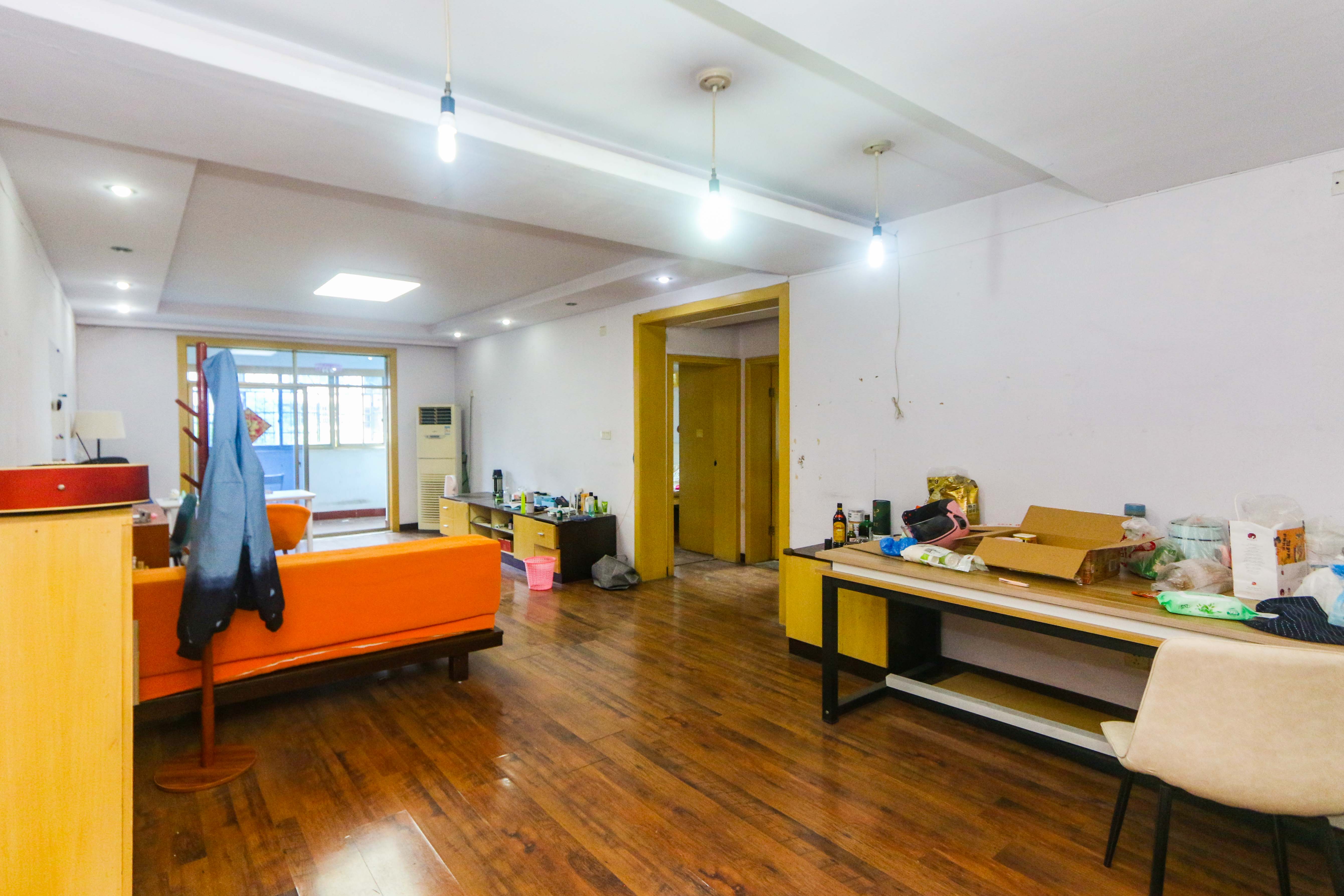 科教新村 2室2厅1卫 93.0万 科教新村 2室2厅1卫 93.0万客厅