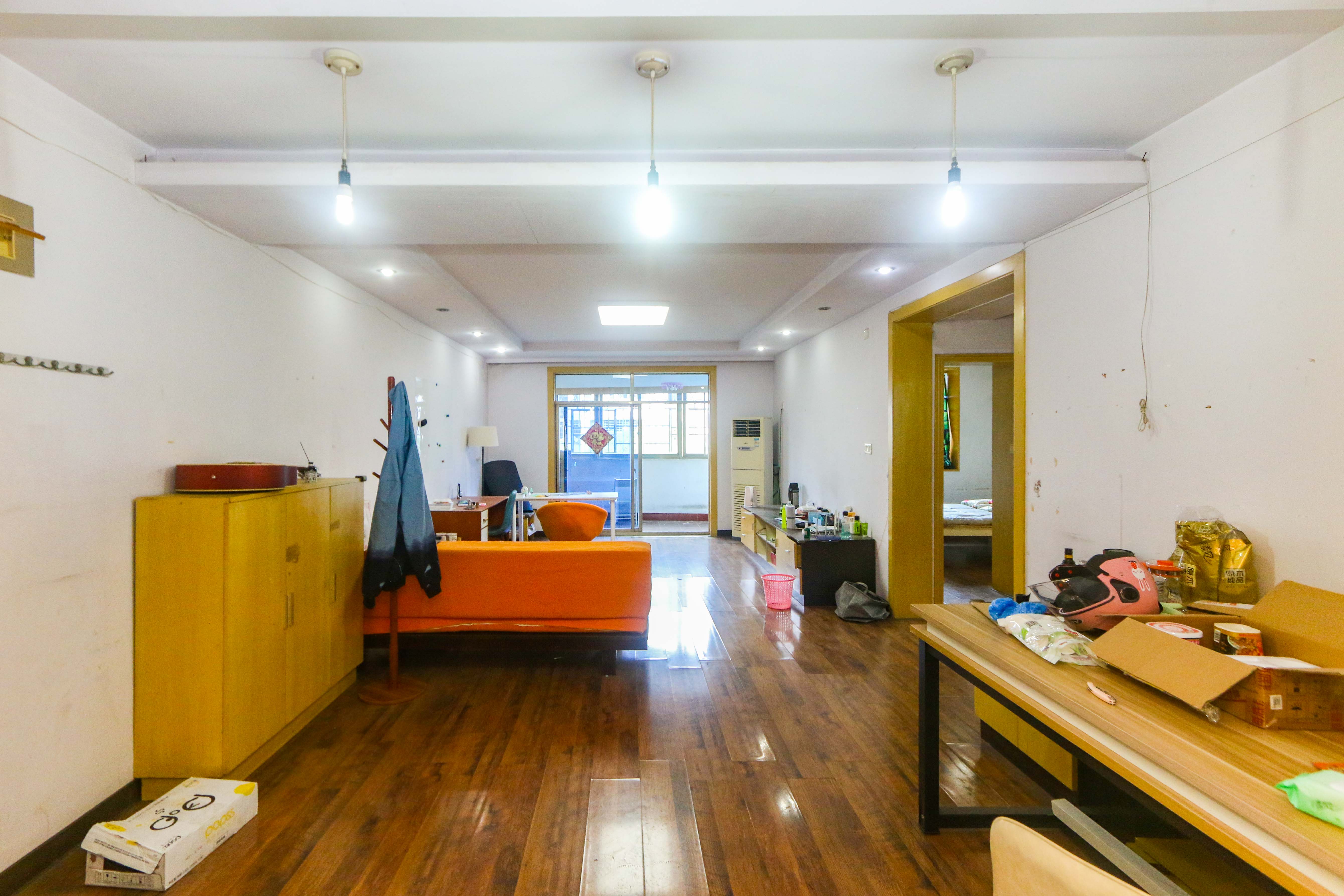 科教新村 2室2厅1卫 93.0万 科教新村 2室2厅1卫 93.0万客厅