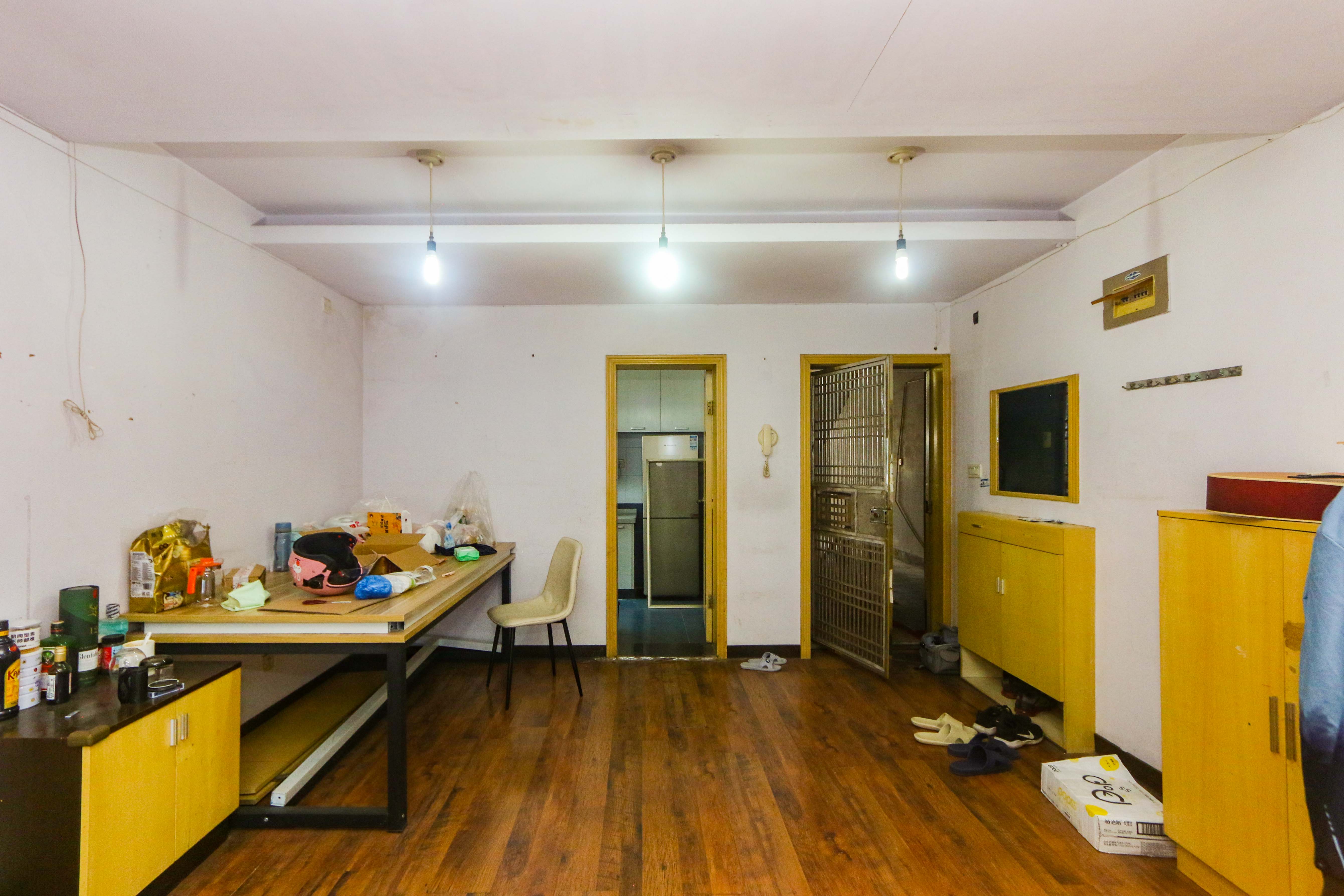 科教新村 2室2厅1卫 93.0万 科教新村 2室2厅1卫 93.0万客厅