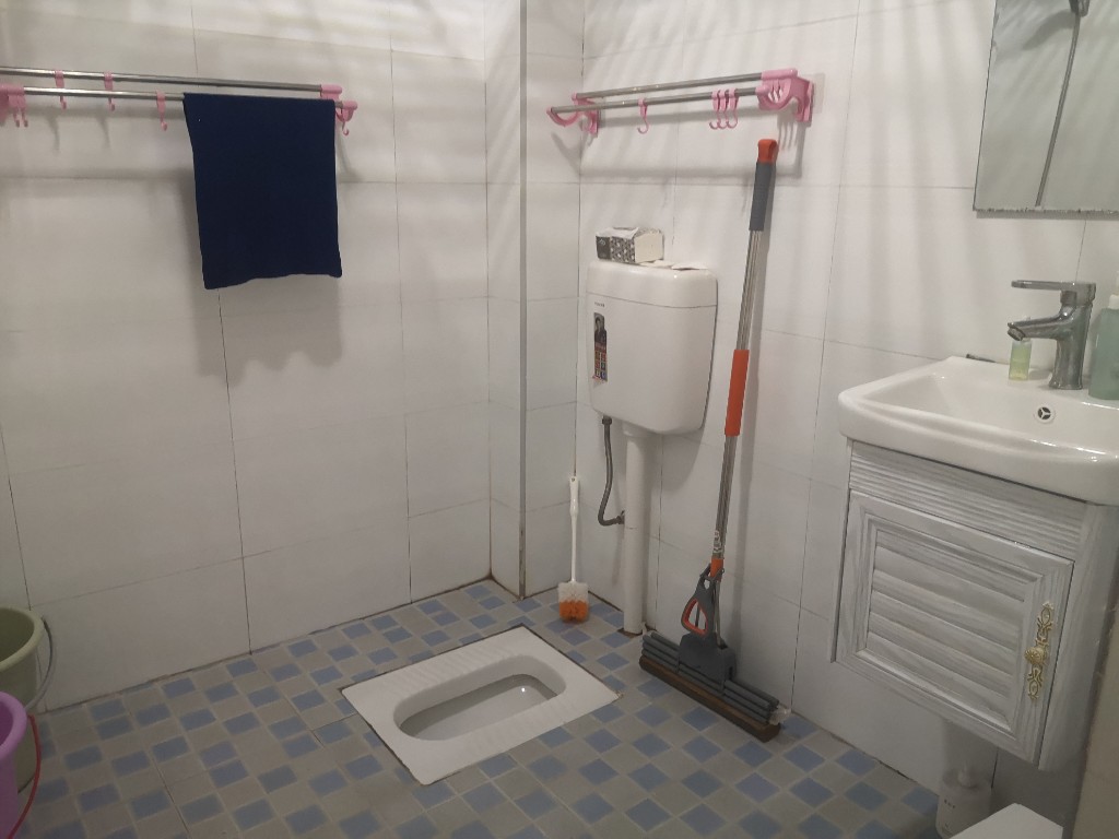 立新长湖安置区(水映豪廷安置房) 3室1厅1卫 1200.0元/月 立新长湖安置区(水映豪廷安置房) 3室1厅1卫 1200.0元/月室内图