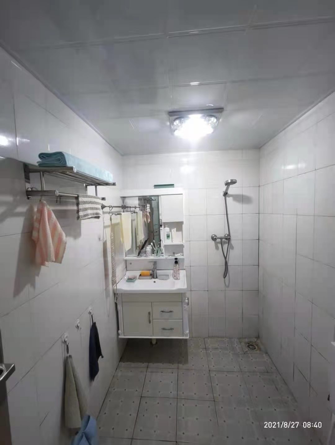 南湖锦苑 1室1厅1卫 1900.0元/月 南湖锦苑 1室1厅1卫 1900.0元/月室内图