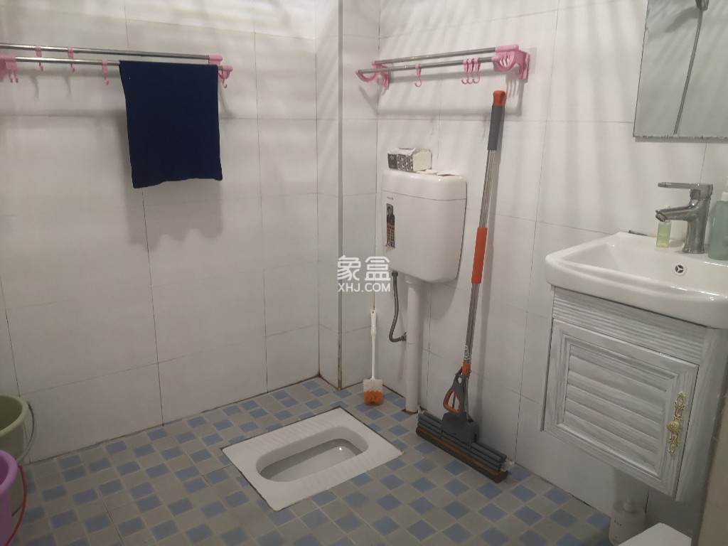 立新长湖安置区(水映豪廷安置房) 3室1厅1卫 1200.0元/月 立新长湖安置区(水映豪廷安置房) 3室1厅1卫 1200.0元/月室内图