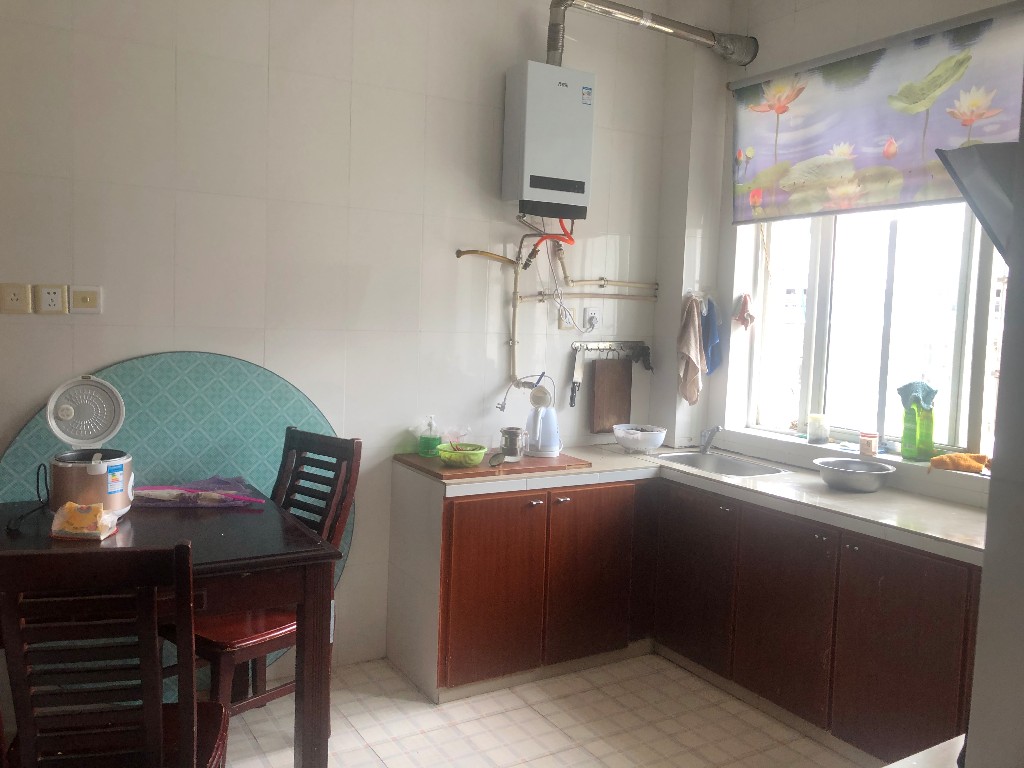 佳信小区 2室2厅1卫 800.00元/月 佳信小区 2室2厅1卫 800.00元/月室内图