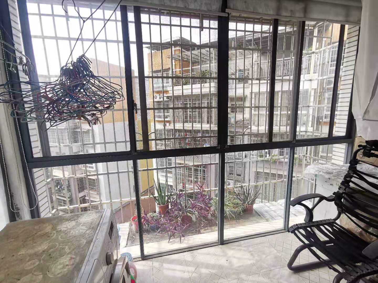 财富小区  3室2厅1卫    1000.0元/月 财富小区  3室2厅1卫    1000.0元/月室内图