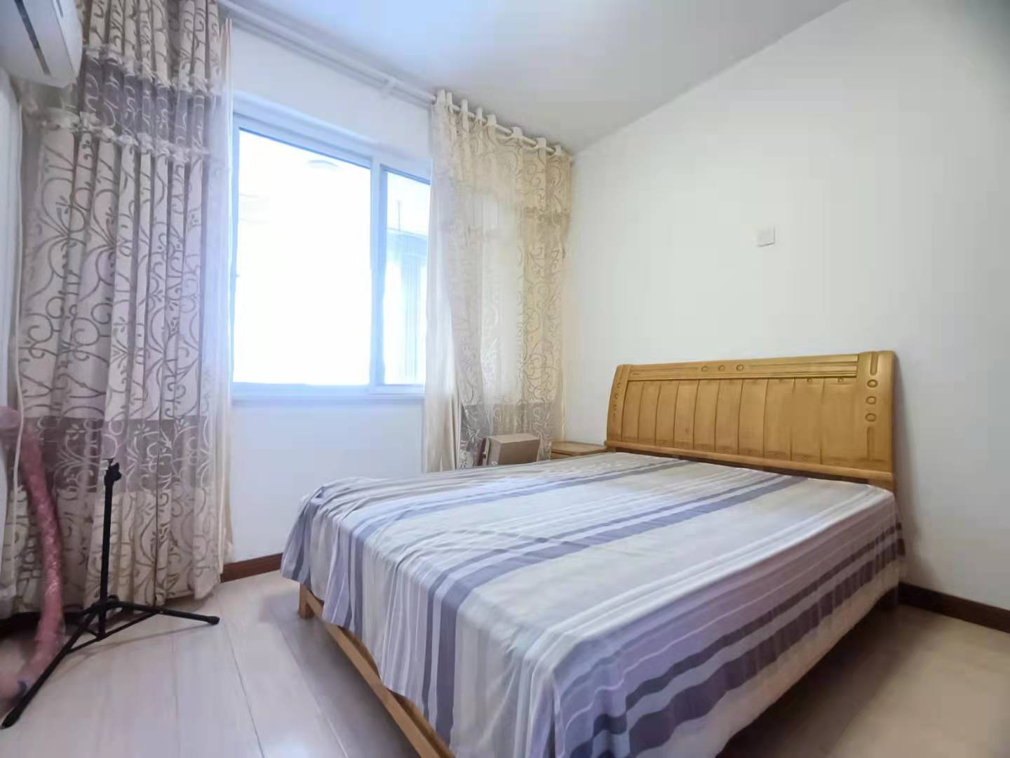 高尔夫紫龙郡 4室2厅2卫 2800.0元/月 高尔夫紫龙郡 4室2厅2卫 2800.0元/月室内图