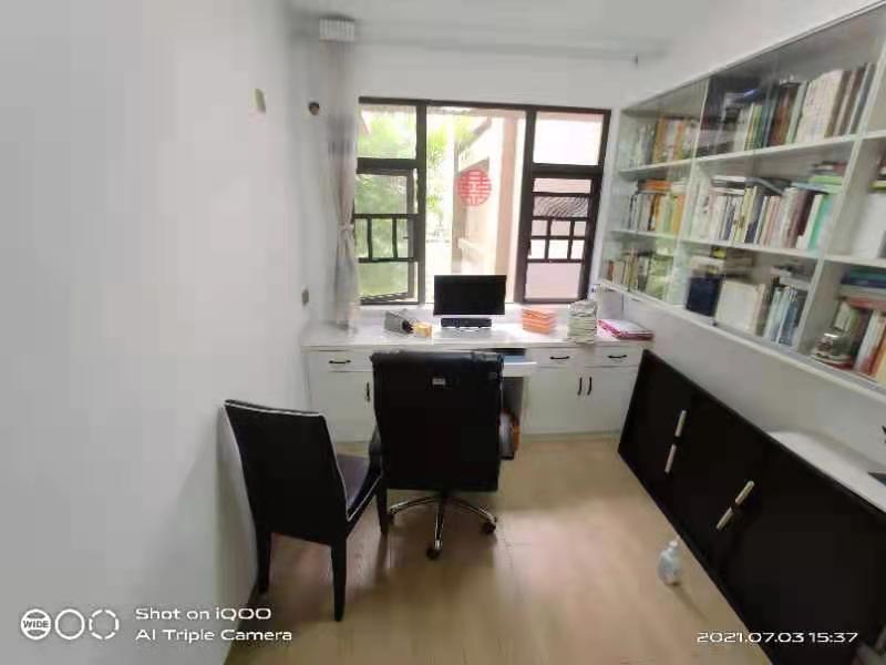 中泰财富湘江 4室2厅2卫 135.0万 中泰财富湘江 4室2厅2卫 135.0万客厅