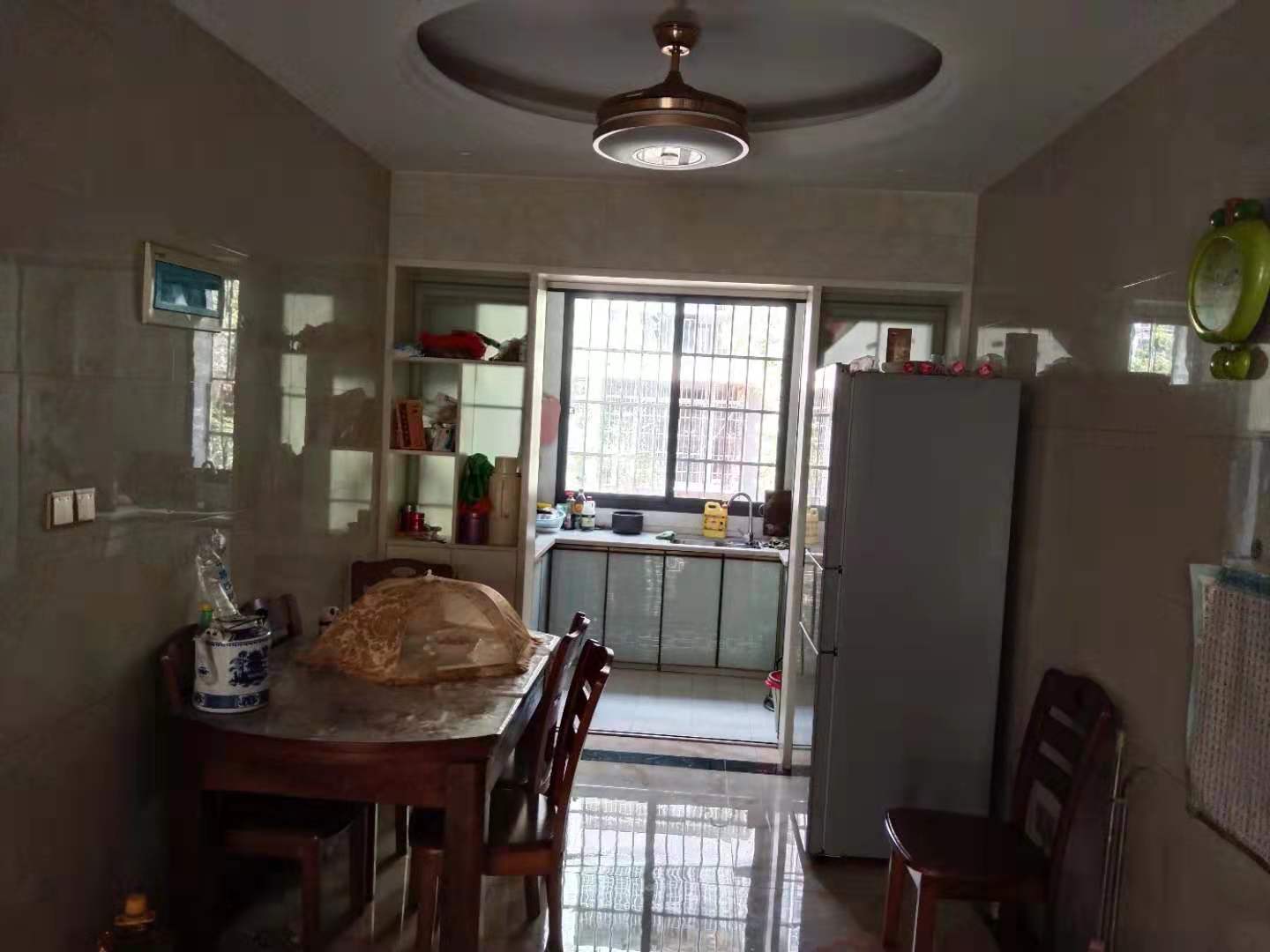 财富小区  2室2厅1卫    1700.0元/月 财富小区  2室2厅1卫    1700.0元/月室内图