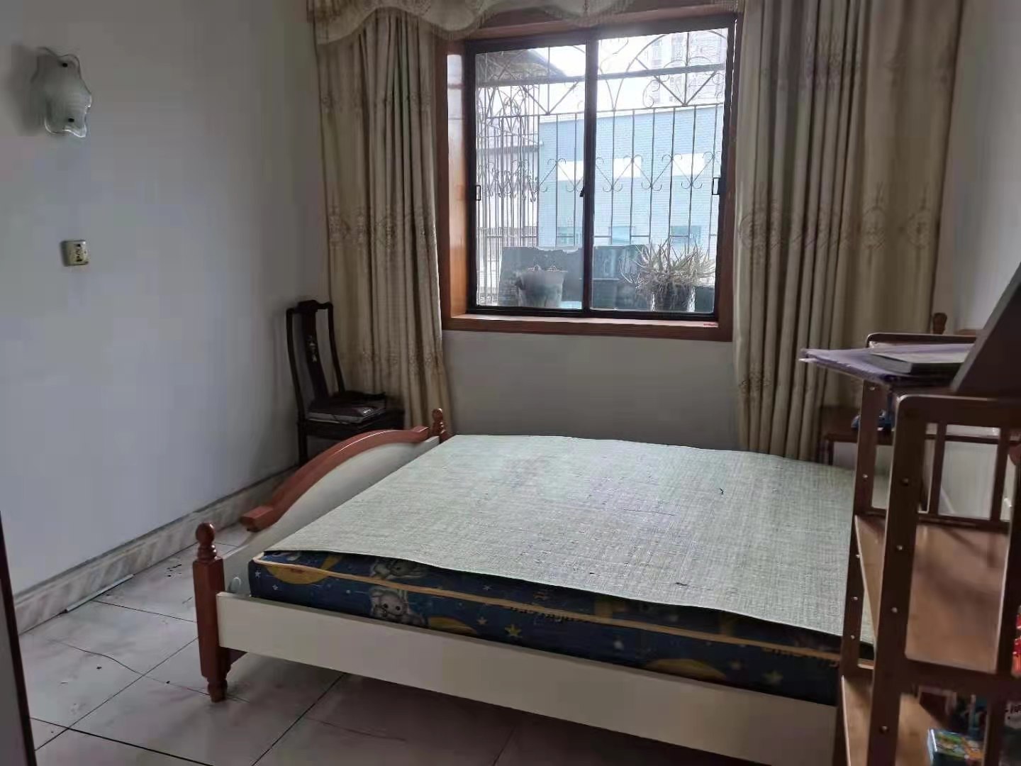 荷叶一村 2室2厅1卫 700.0元/月 荷叶一村 2室2厅1卫 700.0元/月室内图