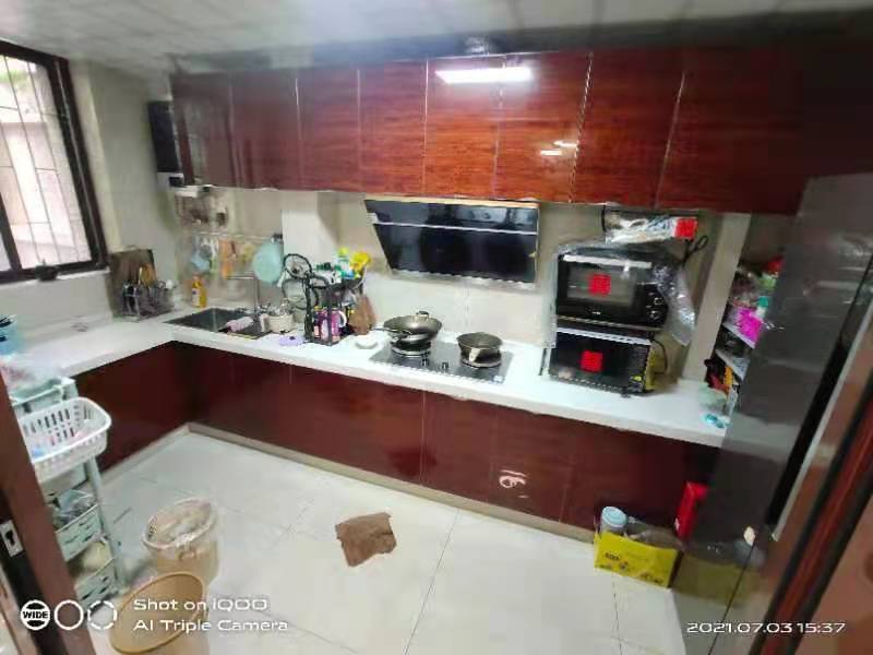 中泰财富湘江 4室2厅2卫 135.0万 中泰财富湘江 4室2厅2卫 135.0万客厅