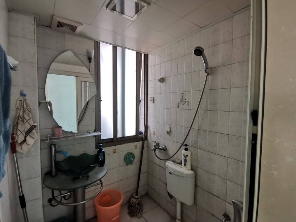 君昇花苑 3室2厅2卫 1800.0元/月 君昇花苑 3室2厅2卫 1800.0元/月室内图