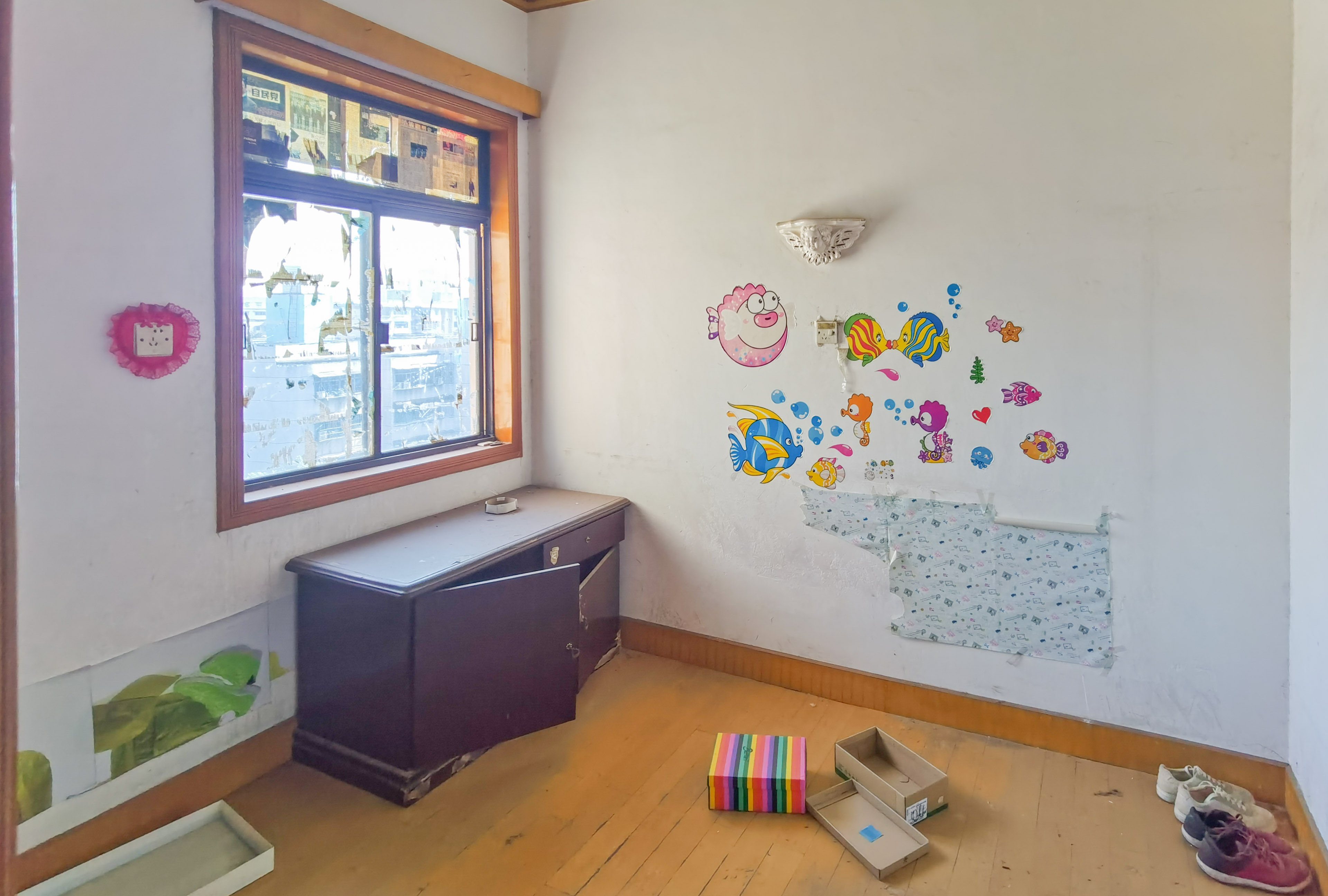 陡岭坡 3室2厅1卫 42.0万 陡岭坡 3室2厅1卫 42.0万客厅