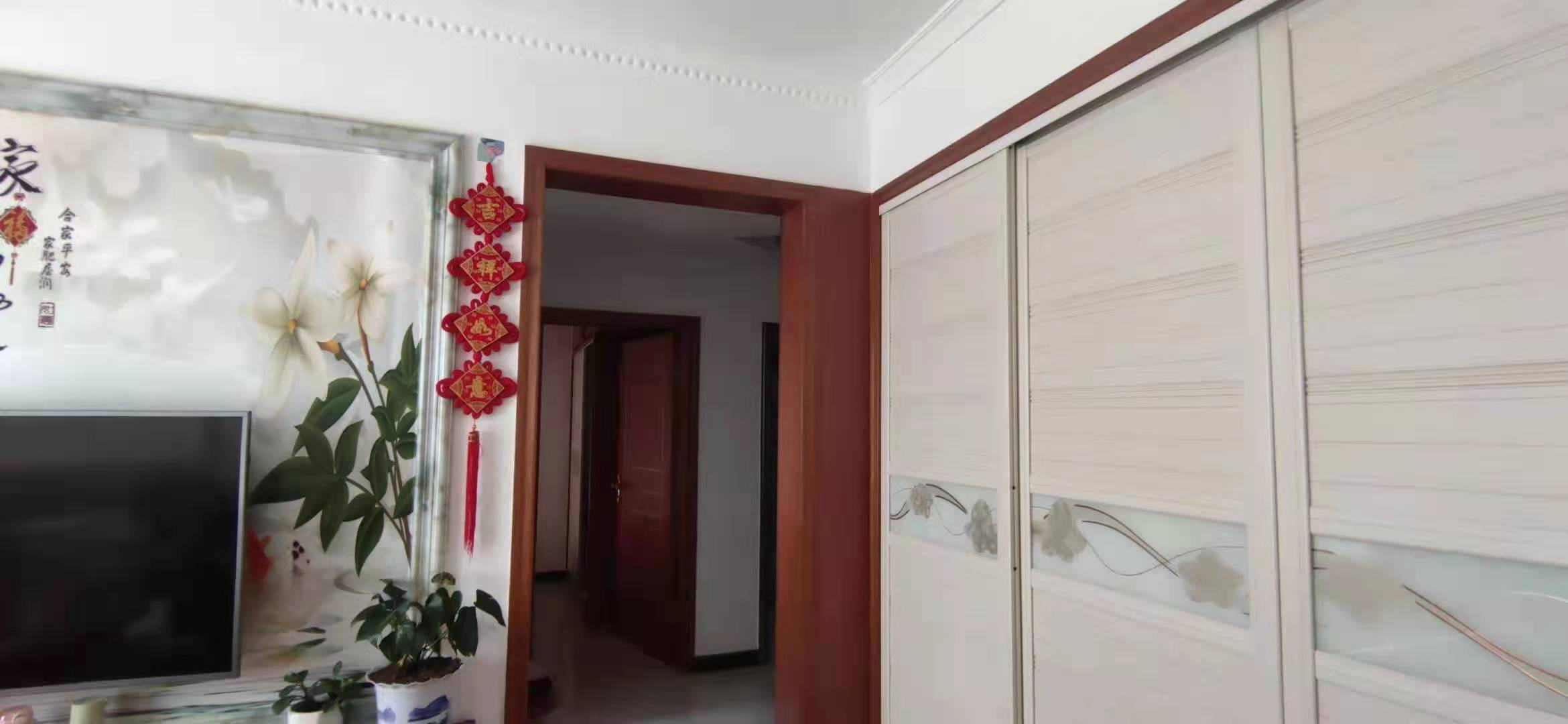 龙湾国际  1室1厅1卫    38.8万 龙湾国际  1室1厅1卫    38.8万客厅