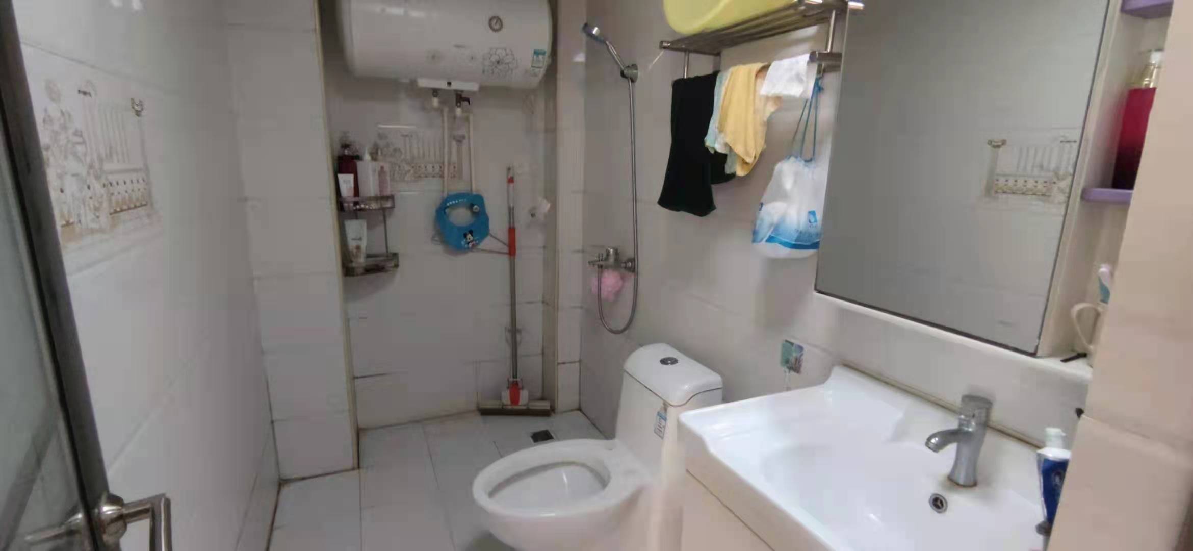 龙湾国际  1室1厅1卫    38.8万 龙湾国际  1室1厅1卫    38.8万卫生间