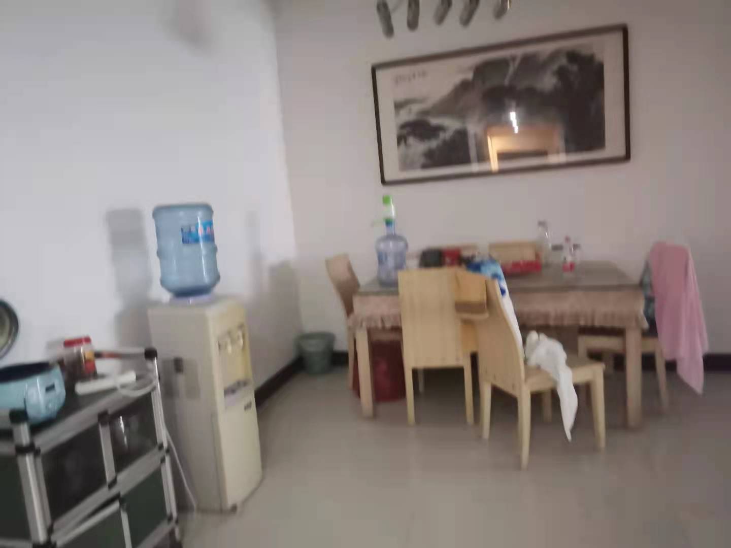 东方豪苑 4室2厅2卫 120.0万 东方豪苑 4室2厅2卫 120.0万客厅