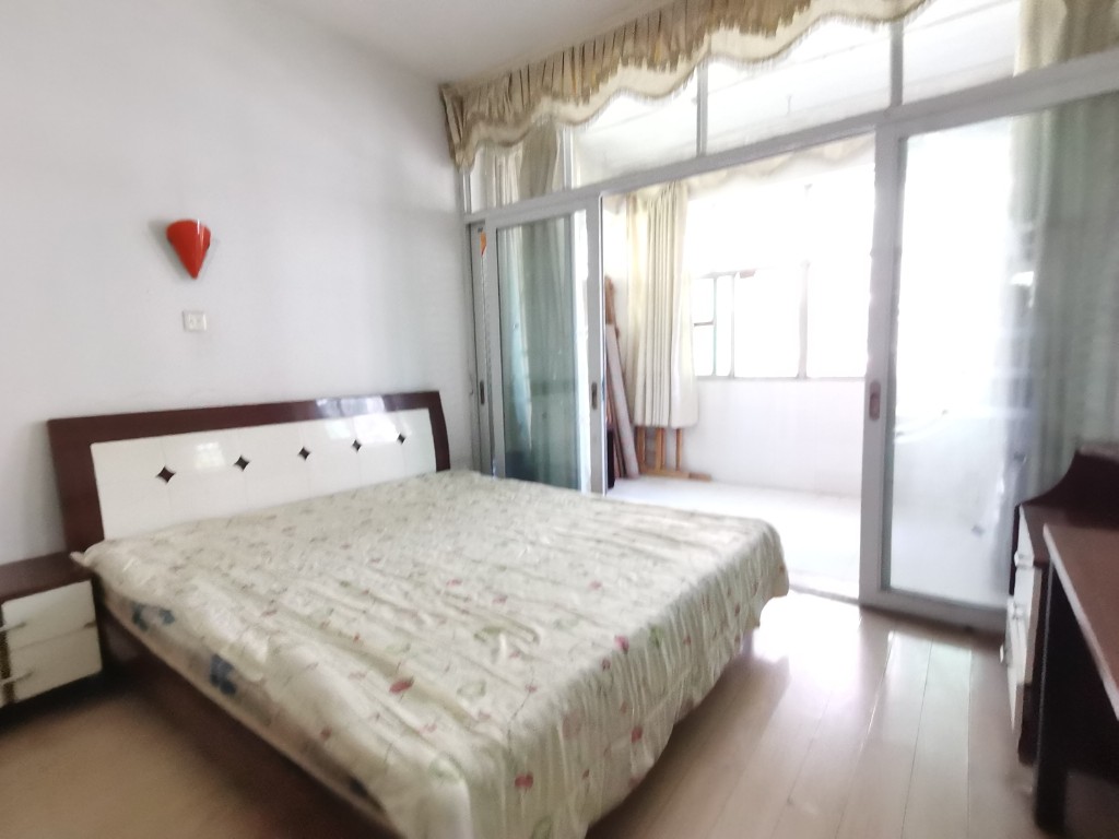 叫鸡岭战备材料厂 2室2厅1卫 1300.0元/月 叫鸡岭战备材料厂 2室2厅1卫 1300.0元/月室内图