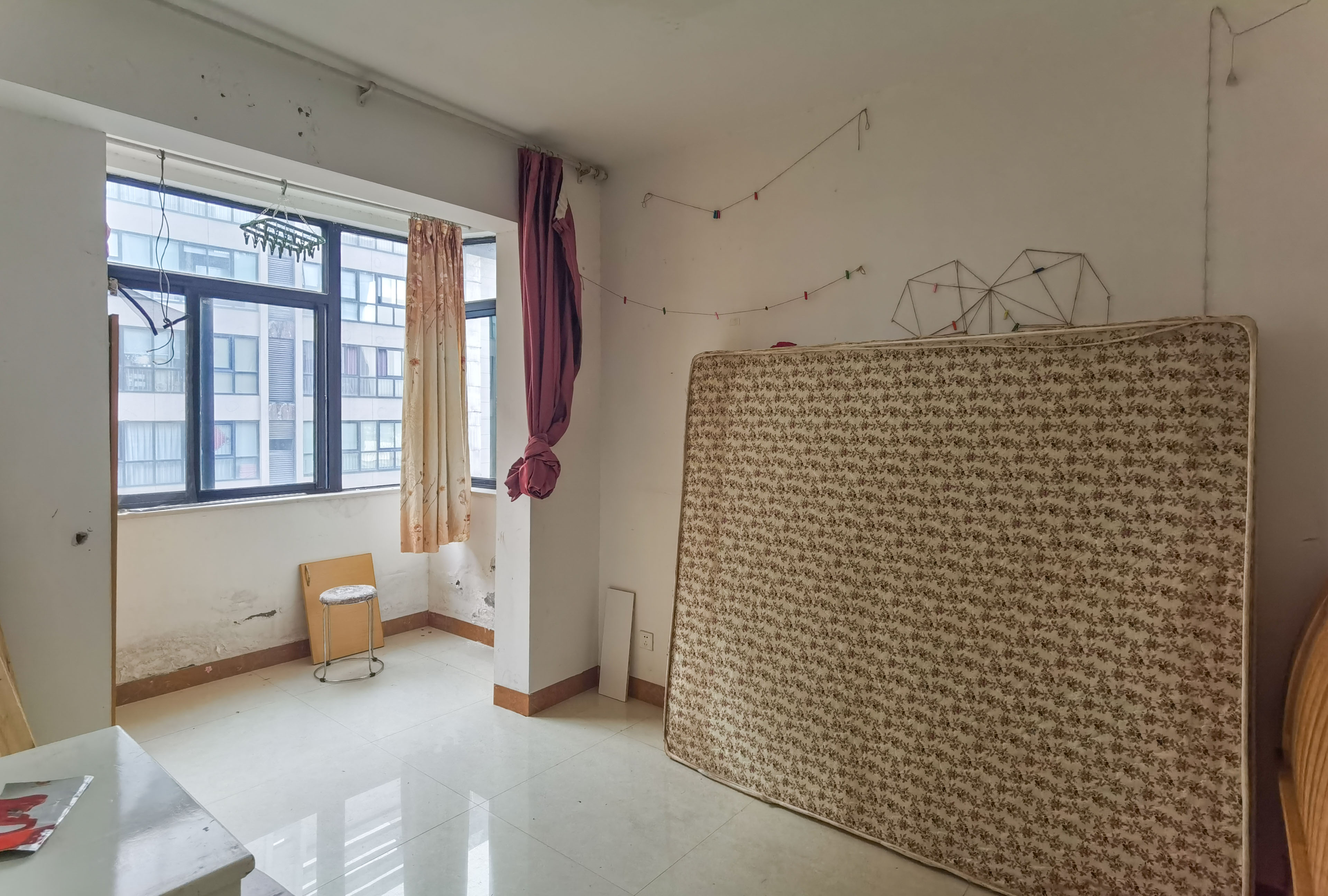 中央商业广场 2室1厅1卫 75.0万 中央商业广场 2室1厅1卫 75.0万客厅