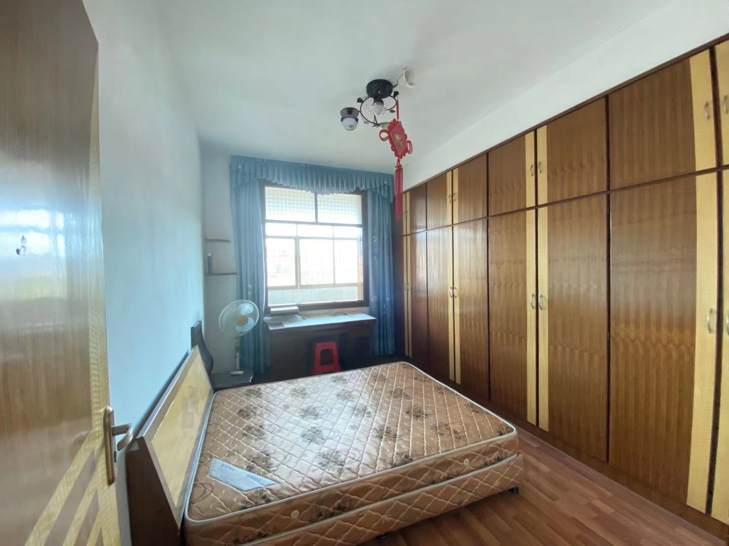 物价局家属楼 4室2厅1卫 65.8万 物价局家属楼 4室2厅1卫 65.8万卧室