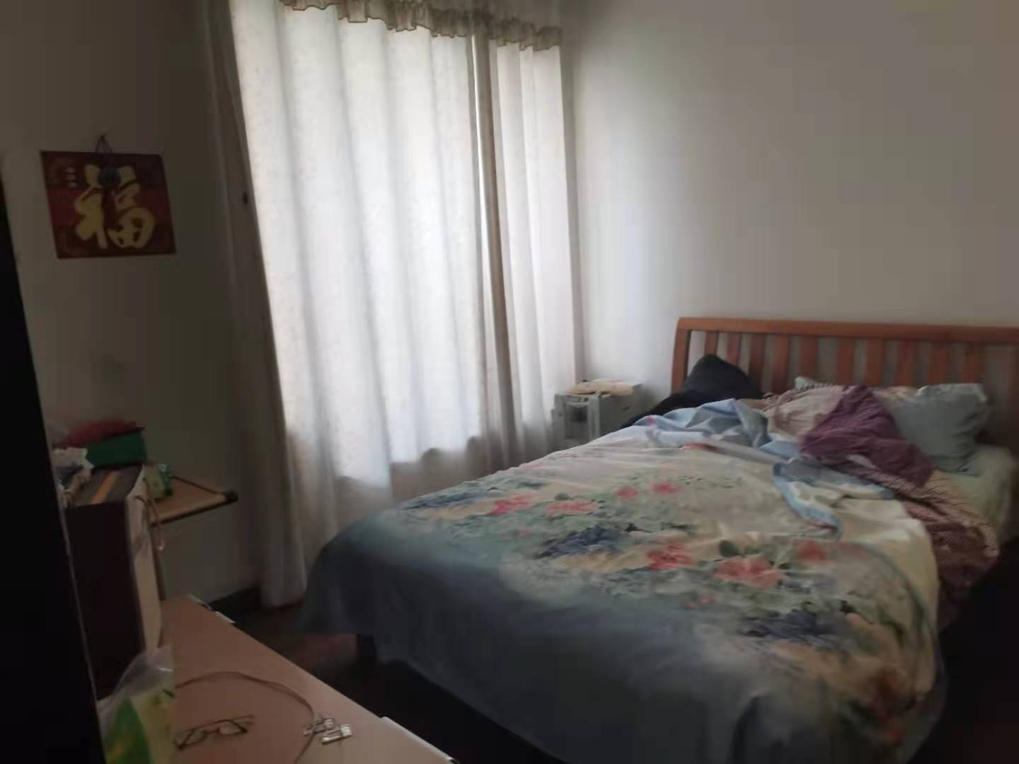 东方豪苑 4室2厅2卫 120.0万 东方豪苑 4室2厅2卫 120.0万卧室