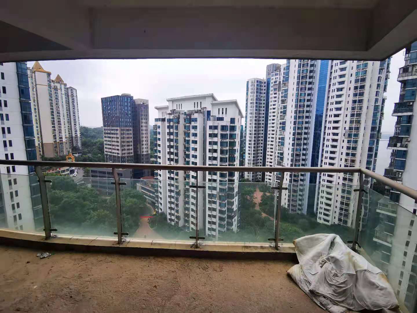 山水国际 2室1厅1卫 68.8万 山水国际 2室1厅1卫 68.8万客厅