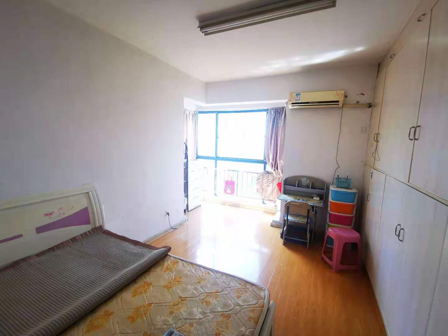 山水国际 2室1厅1卫 68.8万 山水国际 2室1厅1卫 68.8万客厅