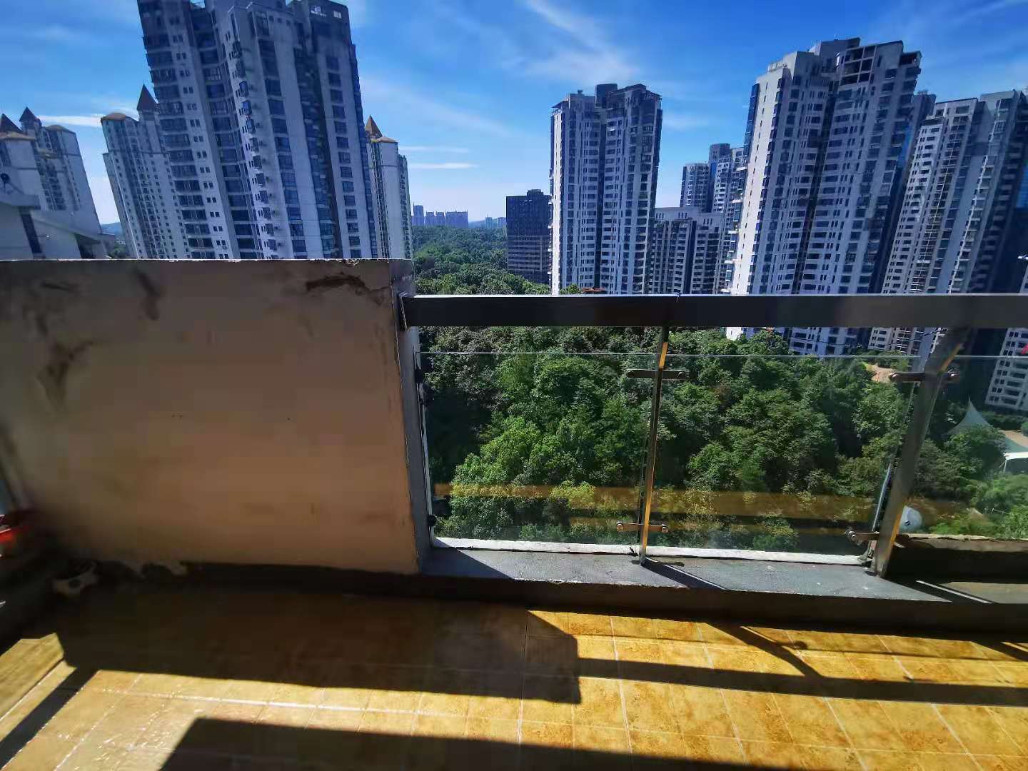 山水国际 2室1厅1卫 68.8万 山水国际 2室1厅1卫 68.8万客厅