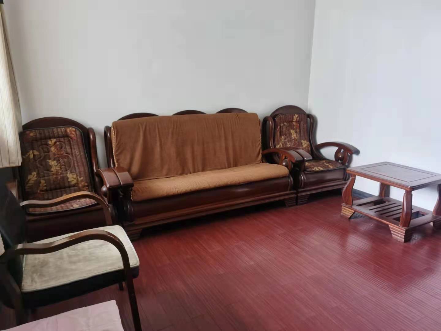 解放村 3室2厅1卫 1000.0元/月 解放村 3室2厅1卫 1000.0元/月室内图