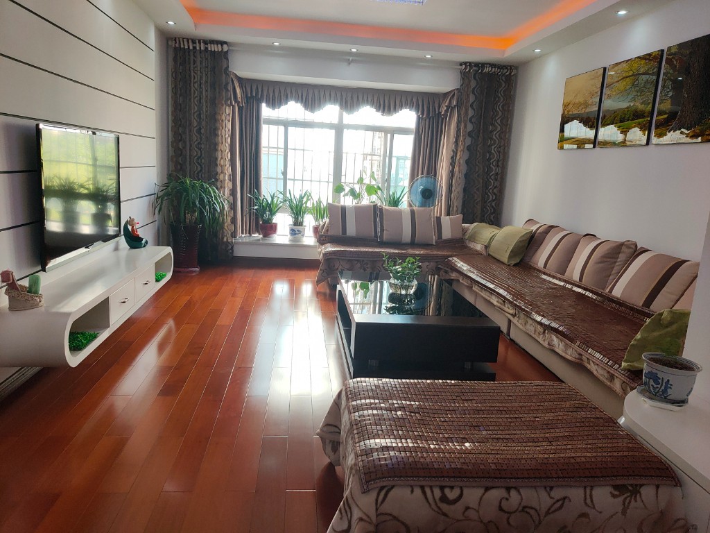 香草园  4室2厅1卫    105.0万 香草园  4室2厅1卫    105.0万室内图1